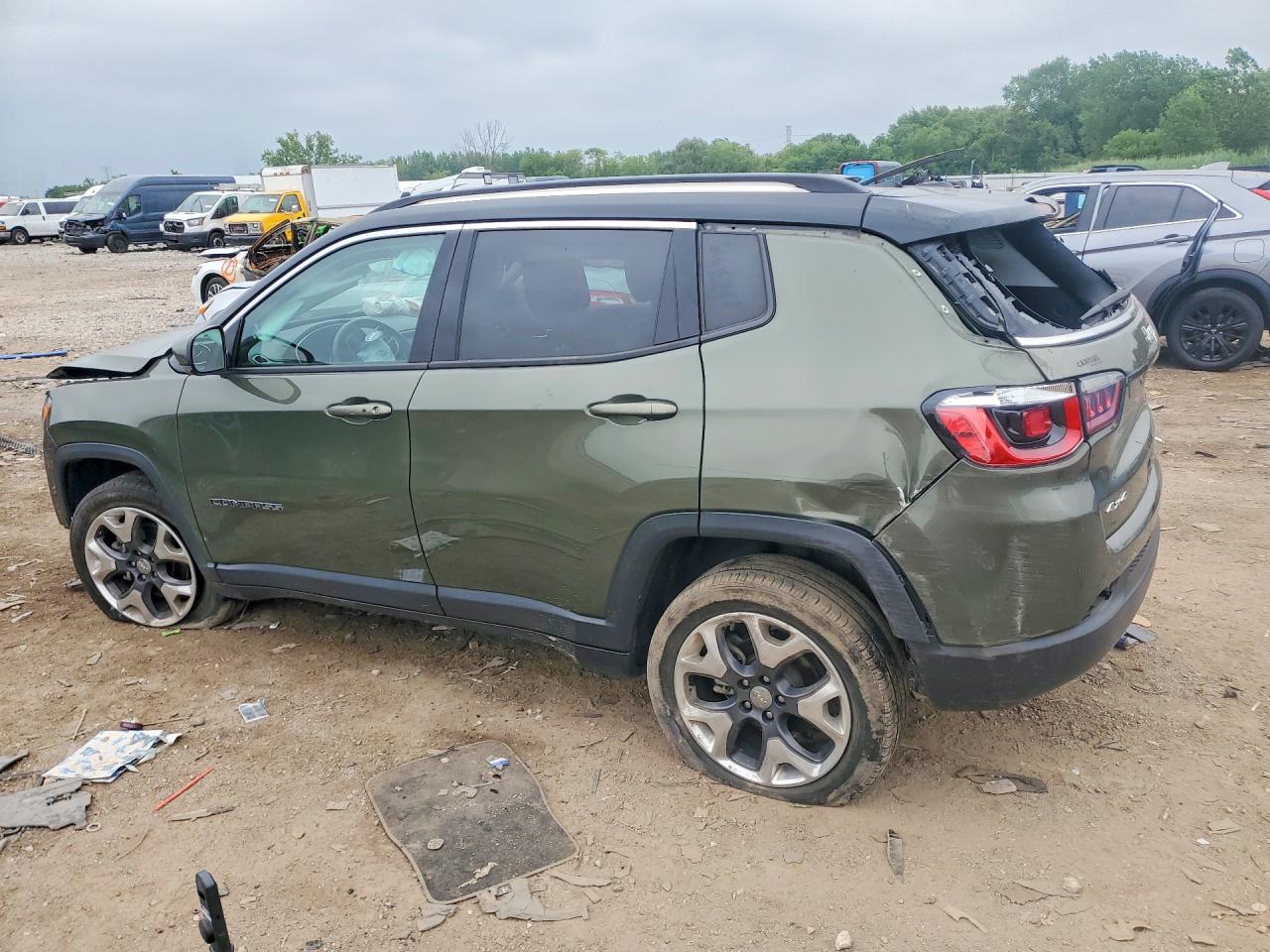 2018 Jeep Compass Limited Green vin: 3C4NJDCB4JT398048