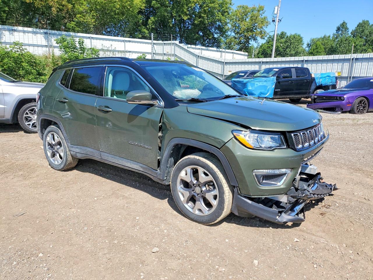 2020 Jeep Compass Limited Green vin: 3C4NJDCB4LT245463