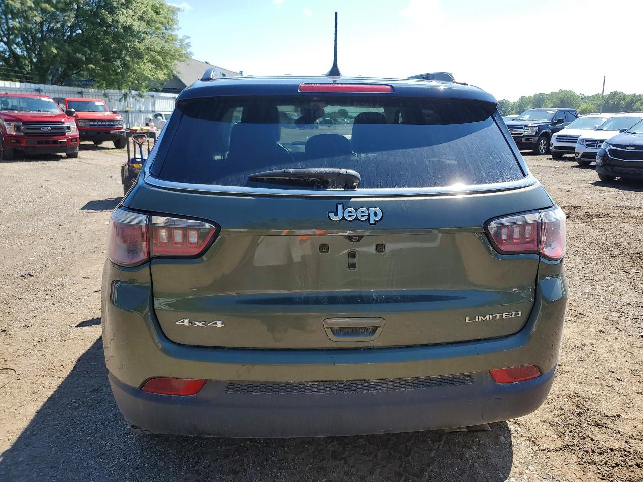 2020 Jeep Compass Limited Green vin: 3C4NJDCB4LT245463
