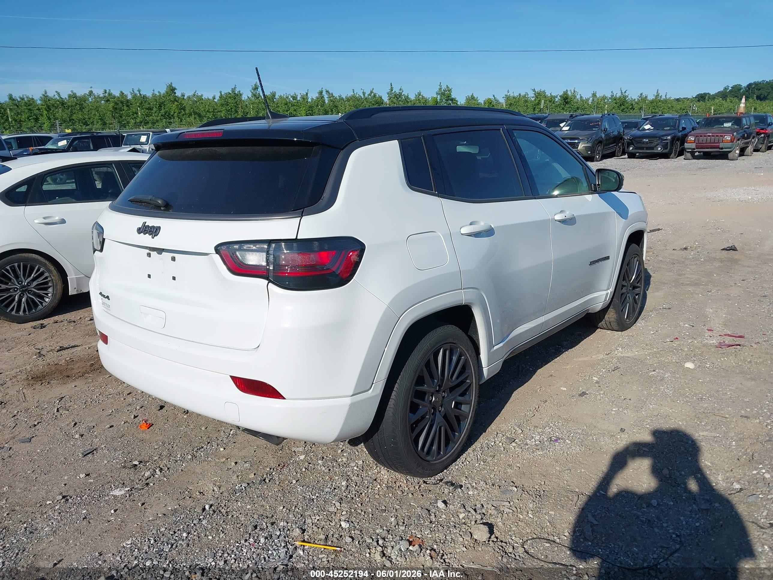 2022 Jeep Compass Limited White vin: 3C4NJDCB4NT181900