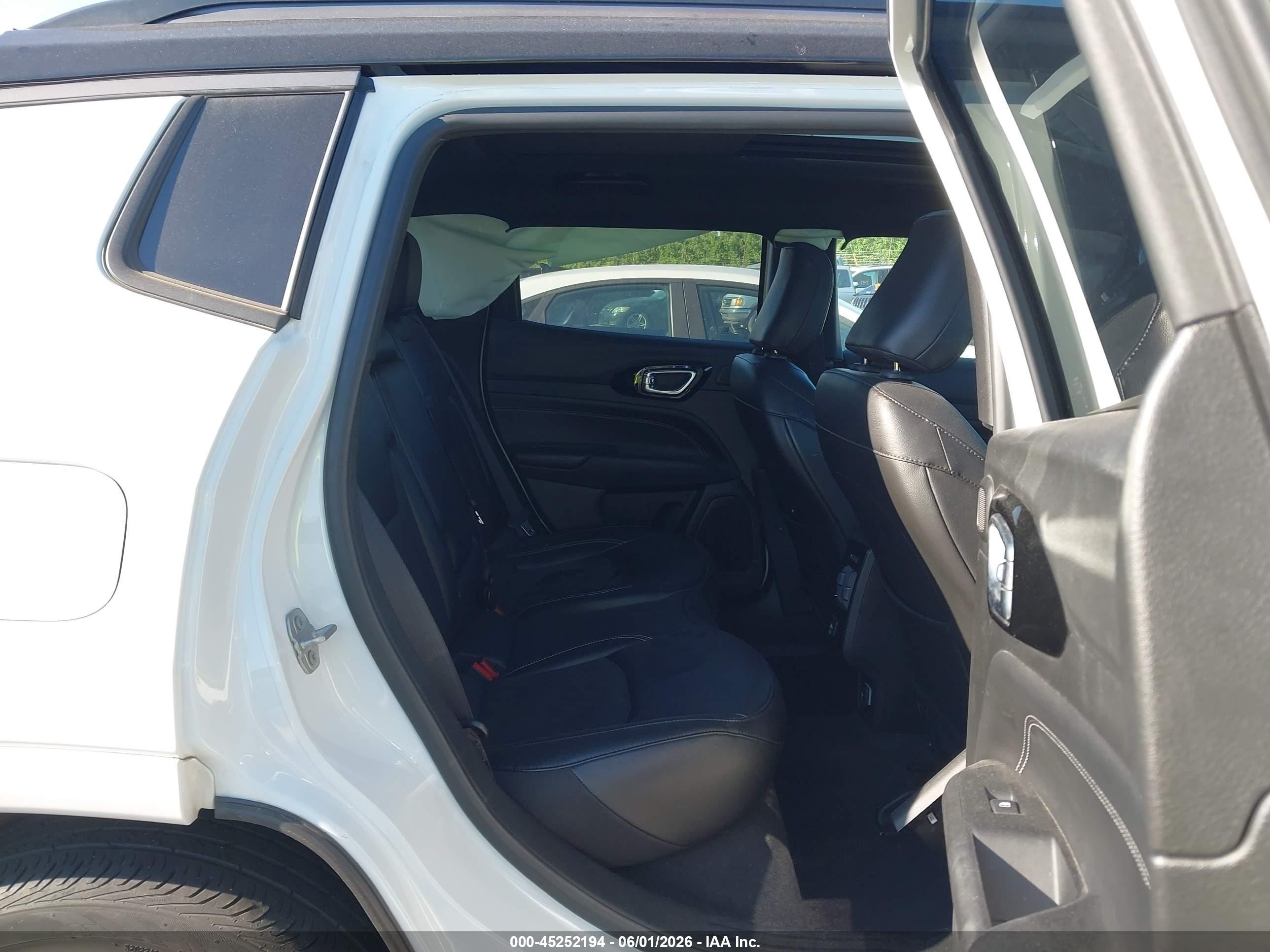 2022 Jeep Compass Limited White vin: 3C4NJDCB4NT181900