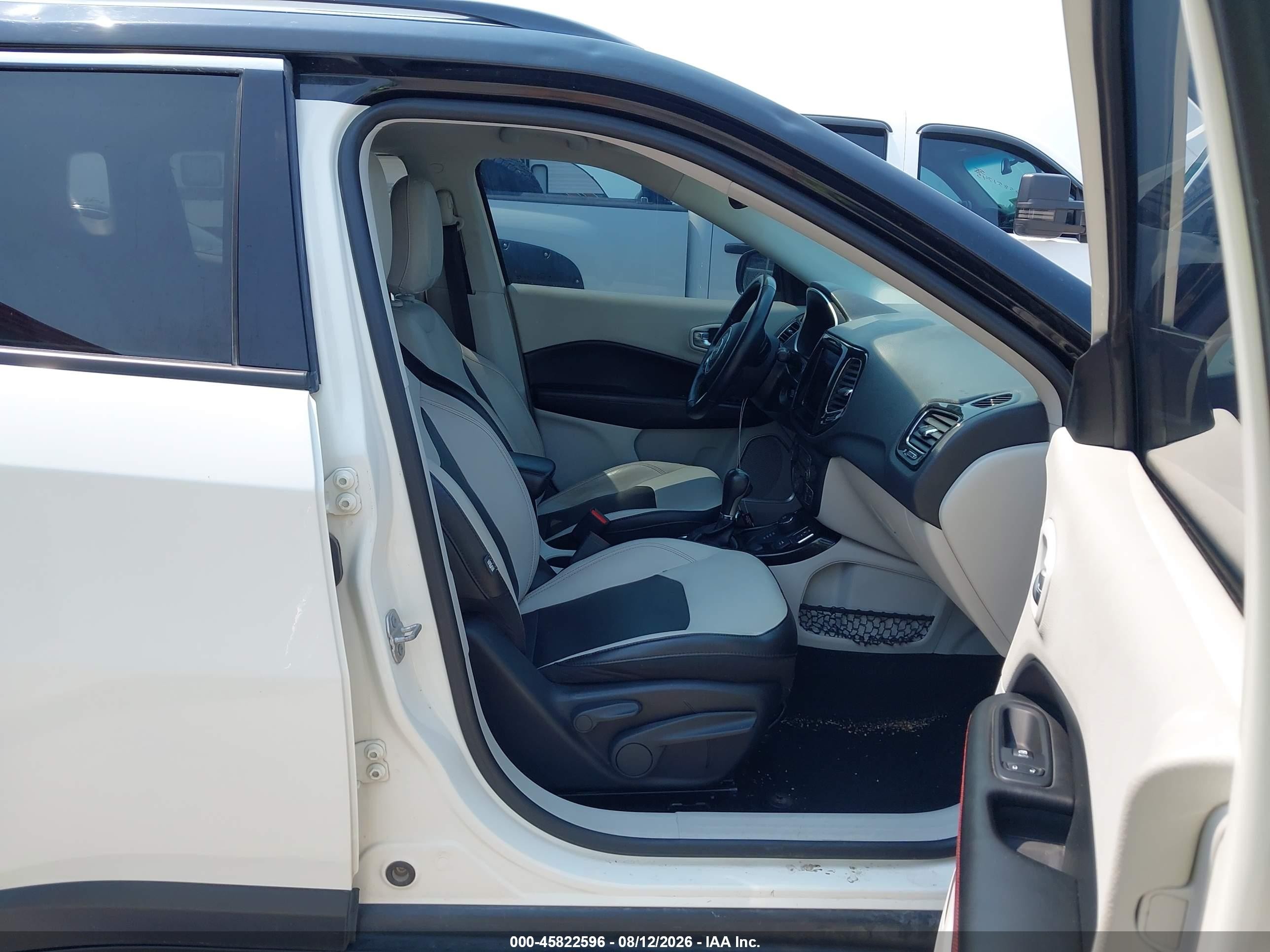 2018 Jeep Compass Limited 4x4 White vin: 3C4NJDCB5JT223775