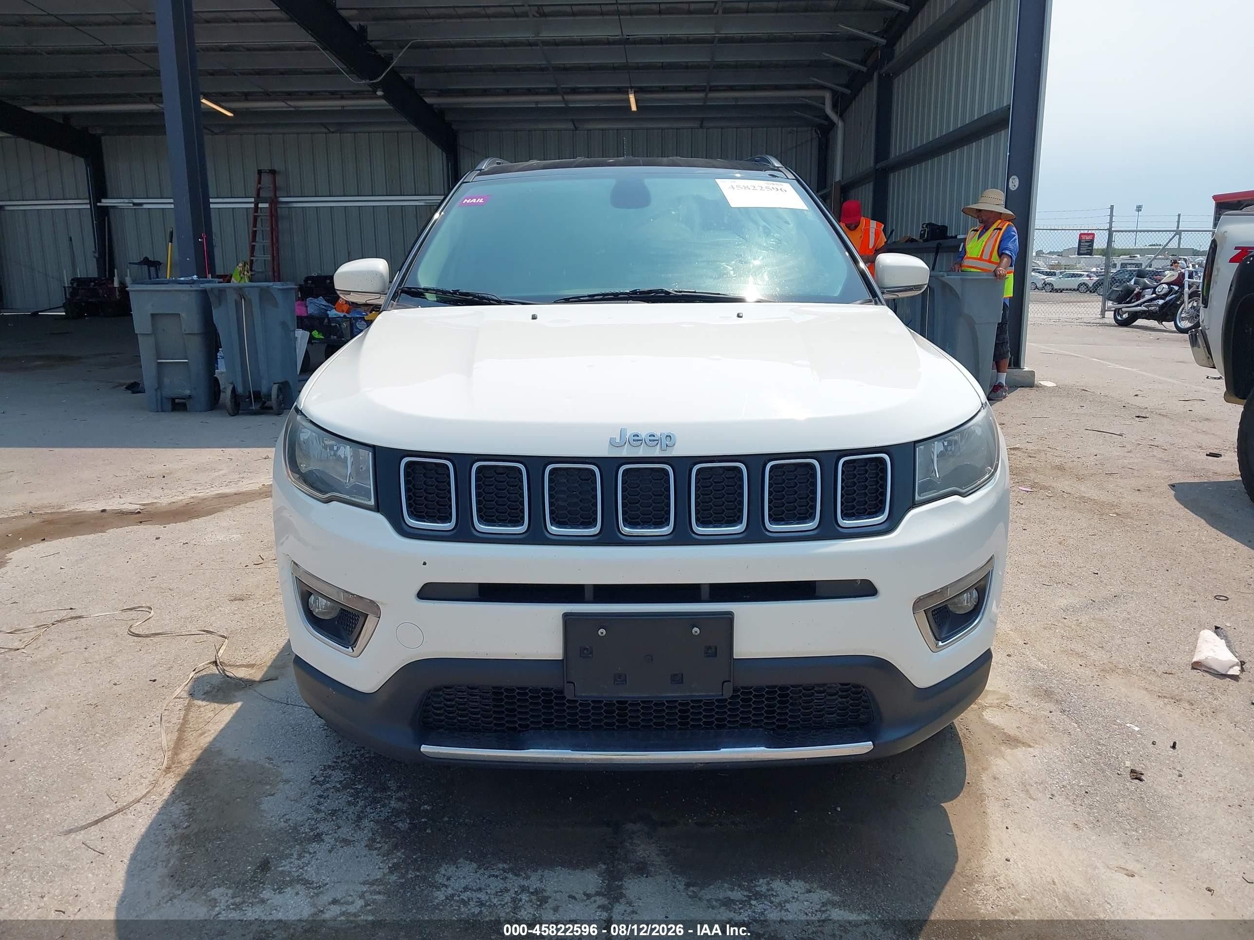 2018 Jeep Compass Limited 4x4 White vin: 3C4NJDCB5JT223775