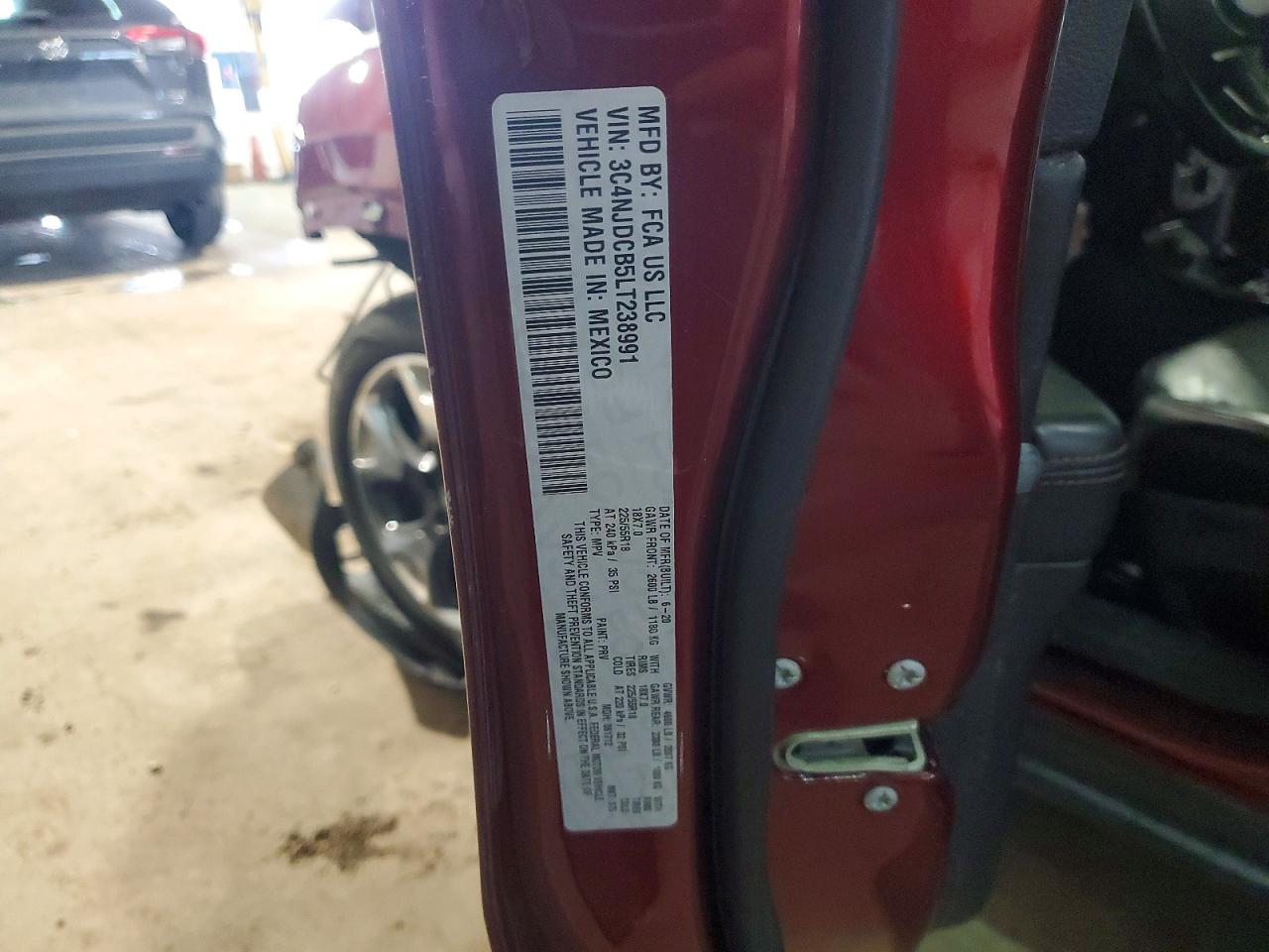 2020 Jeep Compass Limited Burgundy vin: 3C4NJDCB5LT238991