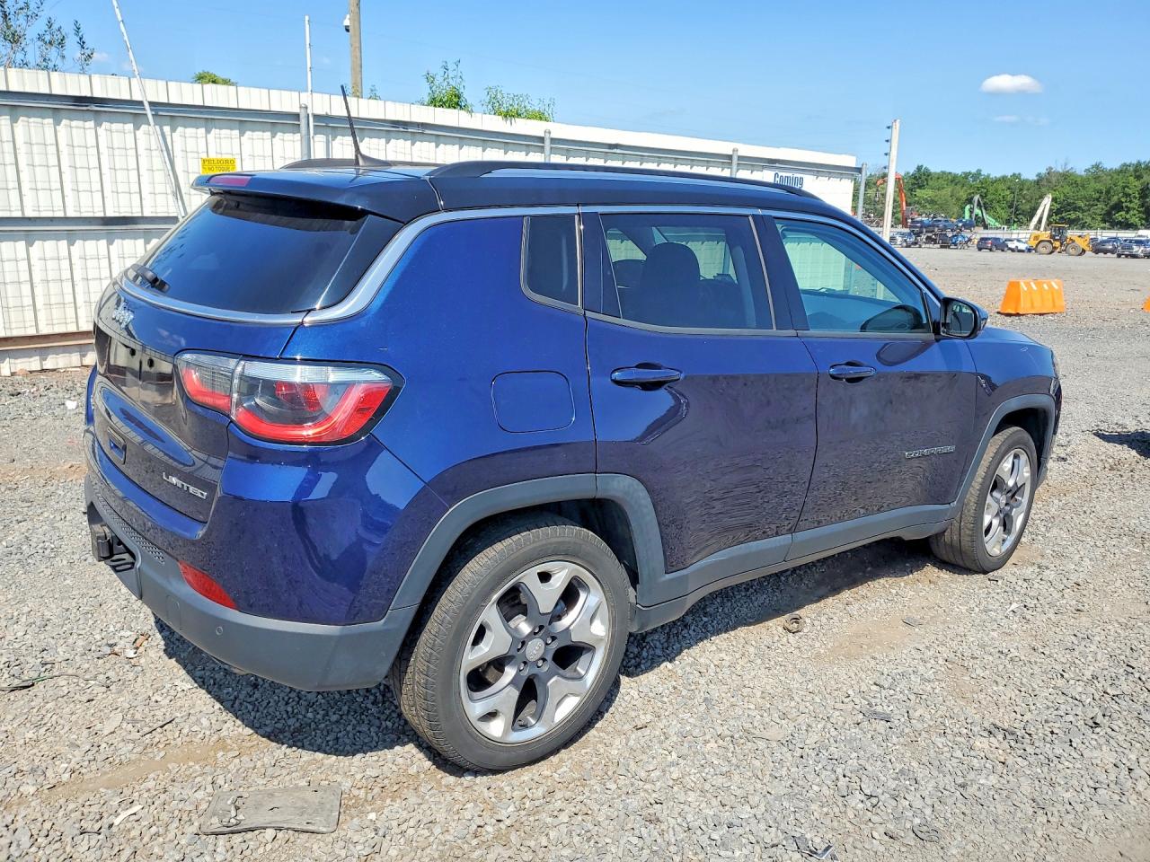 2018 Jeep Compass Limited Blue vin: 3C4NJDCB6JT134345