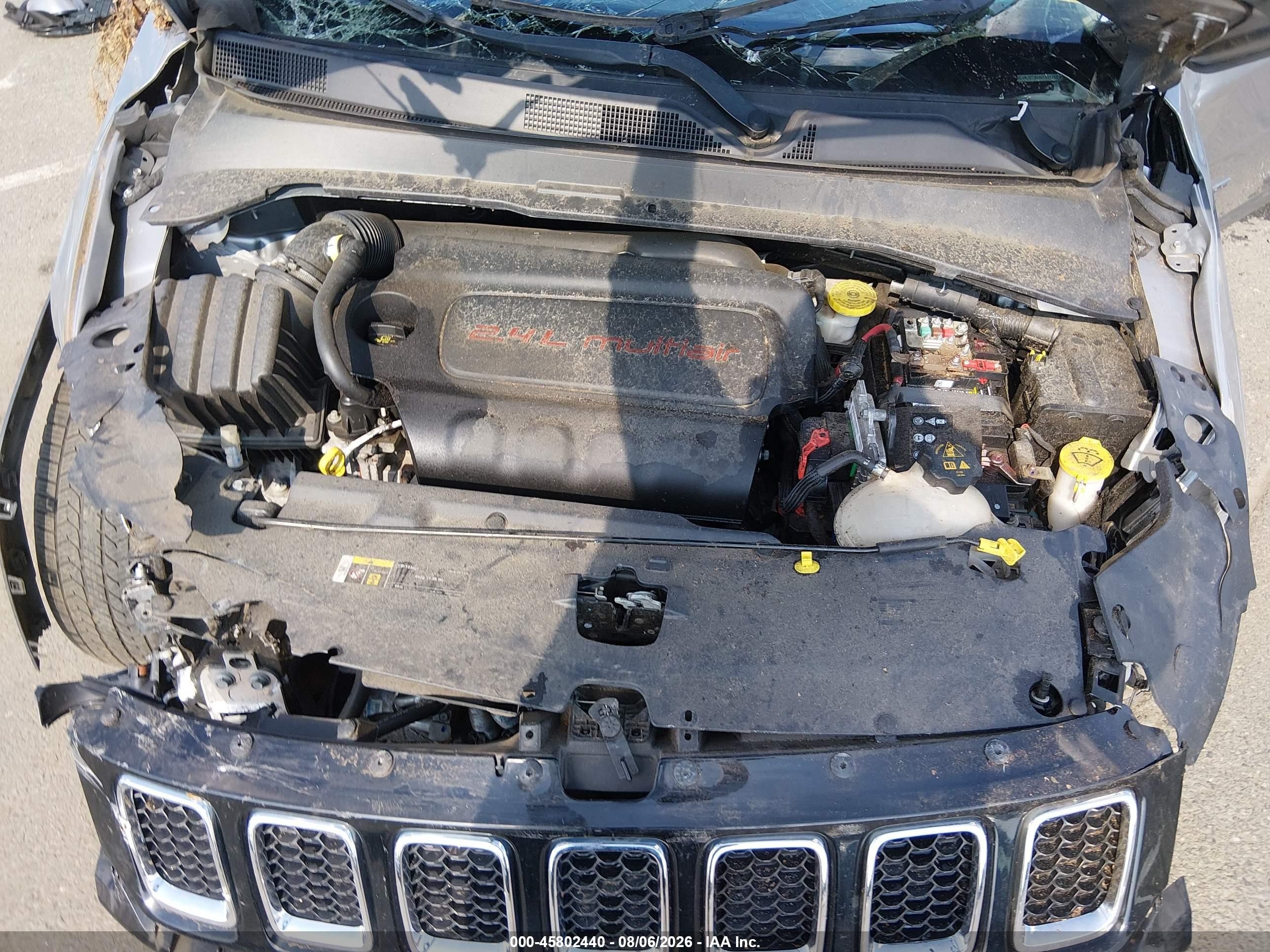 2021 Jeep Compass Limited 4x4 Серебряный vin: 3C4NJDCB6MT551288