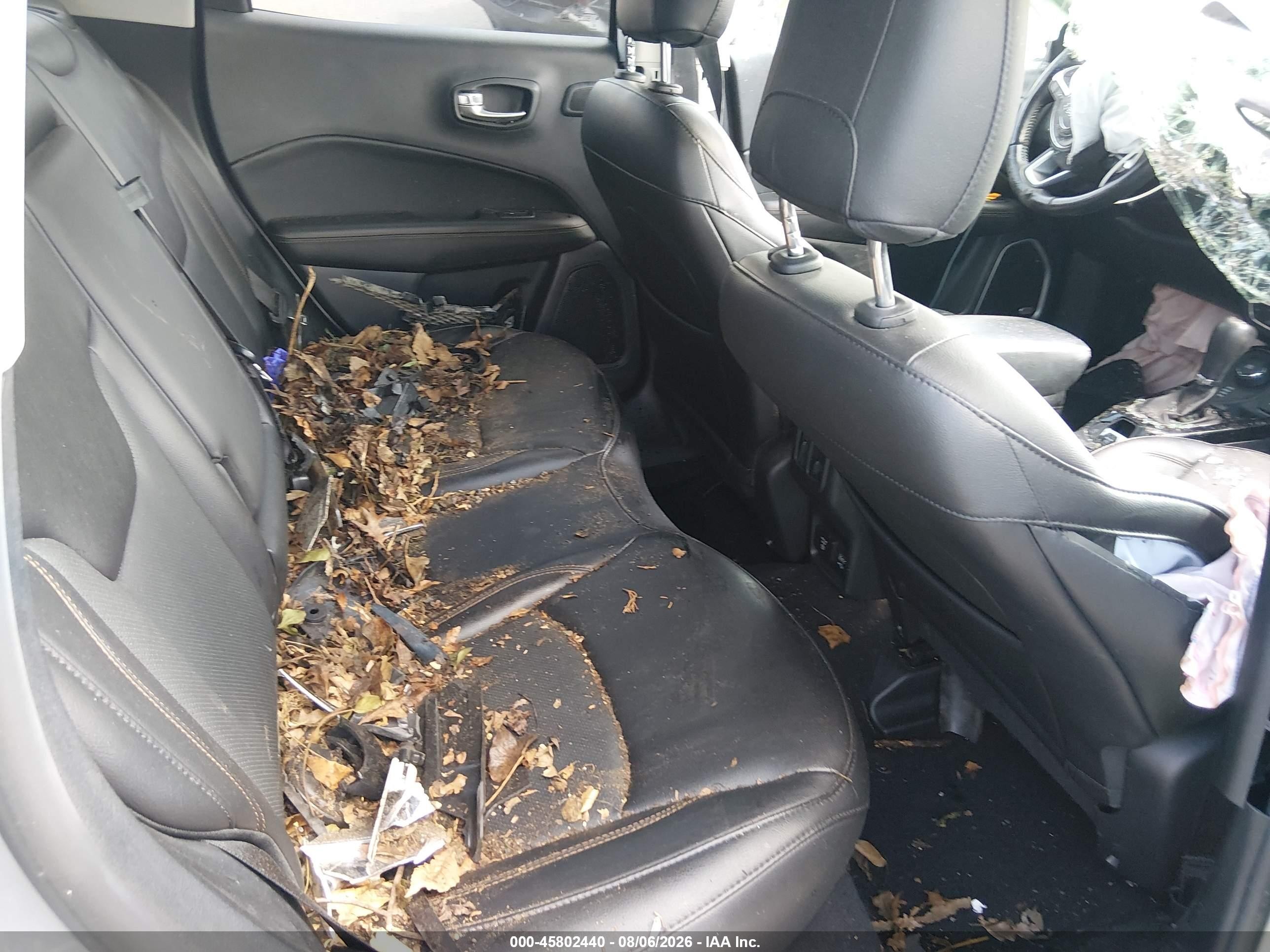 2021 Jeep Compass Limited 4x4 Серебряный vin: 3C4NJDCB6MT551288