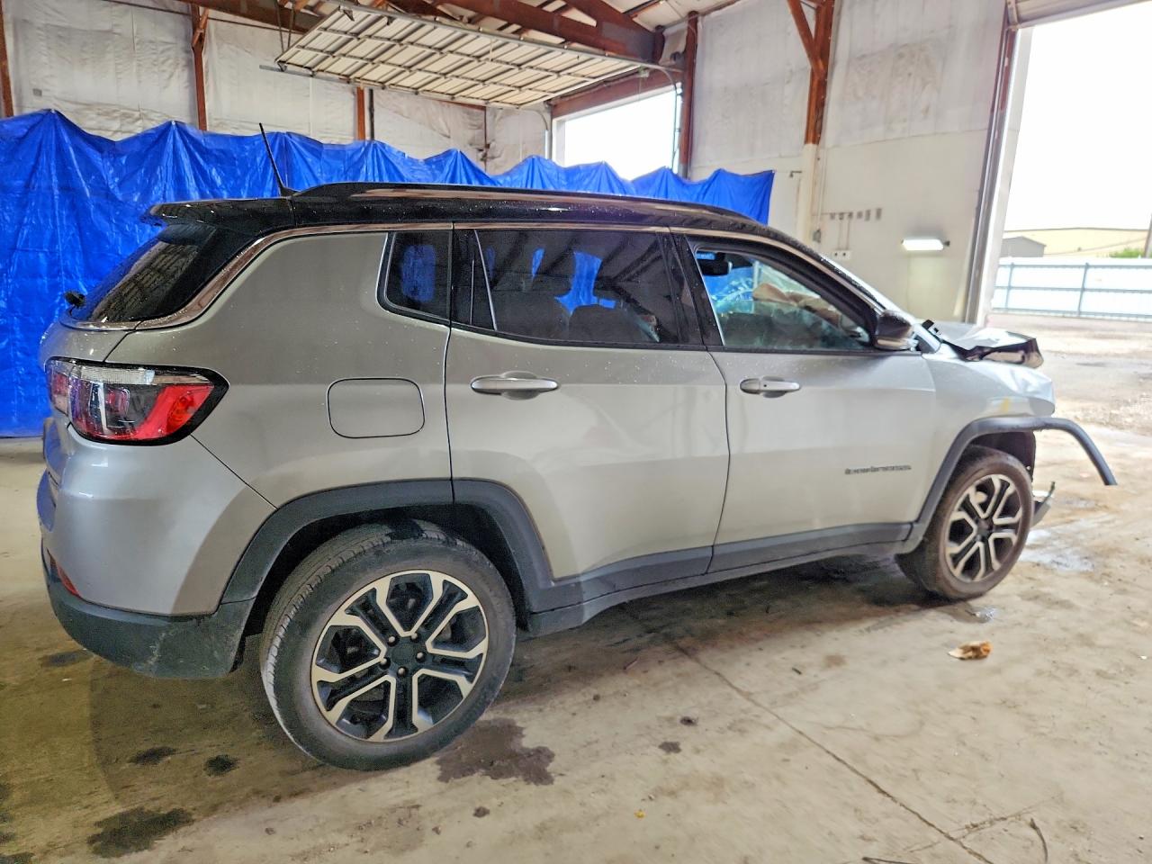 2022 Jeep Compass Limited Silver vin: 3C4NJDCB6NT112061