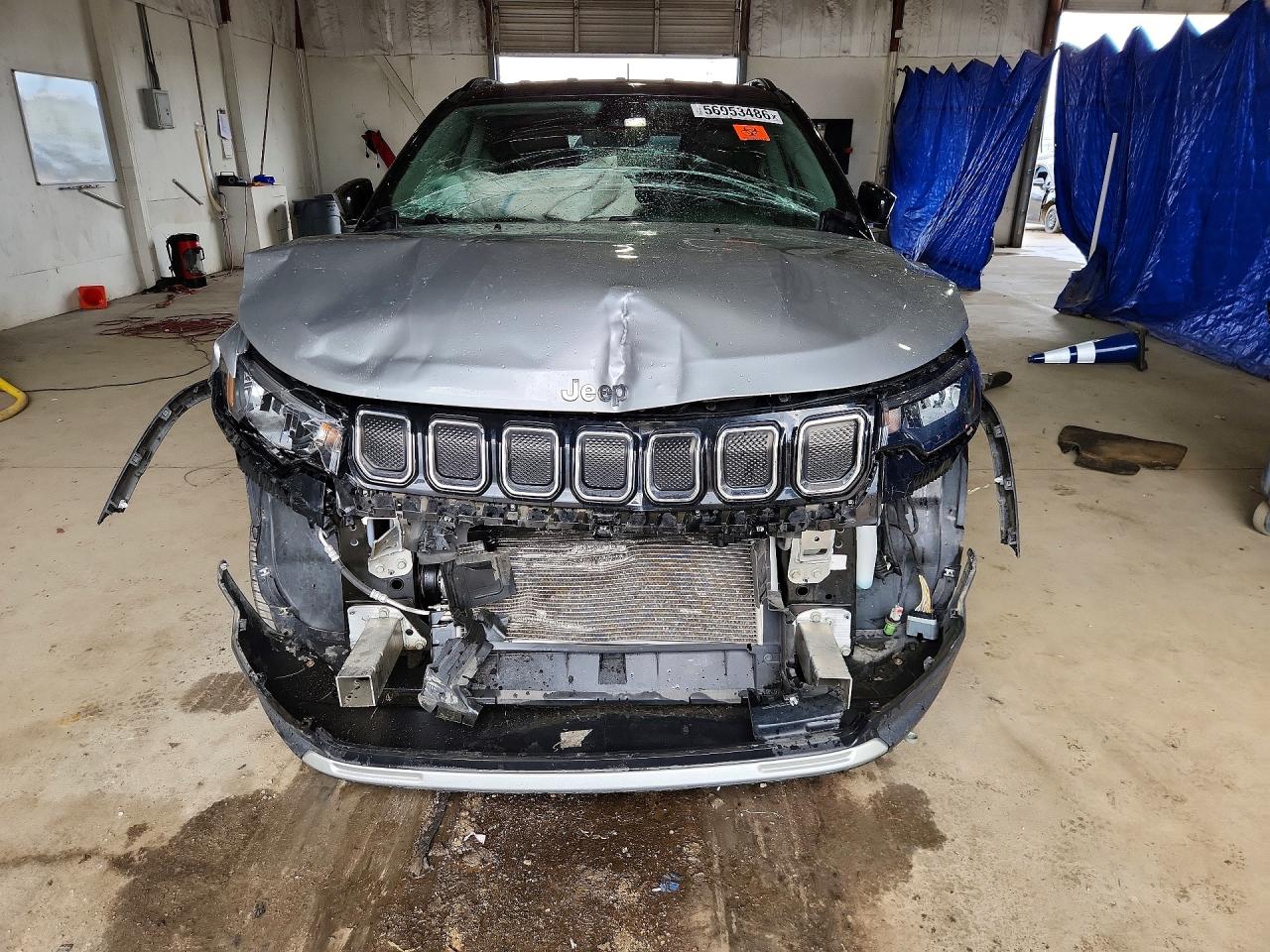 2022 Jeep Compass Limited Silver vin: 3C4NJDCB6NT112061