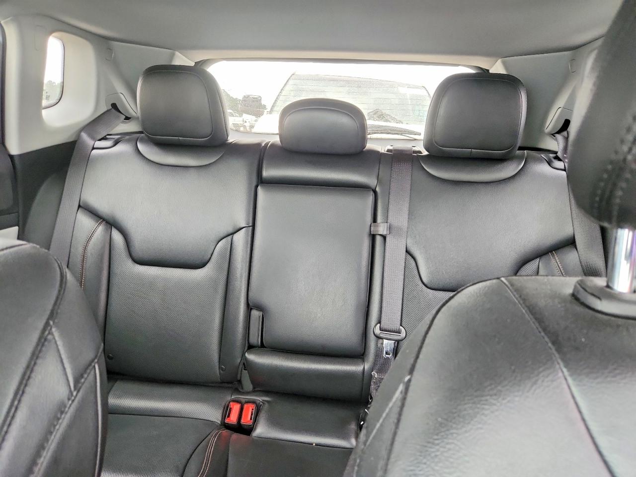 2022 Jeep Compass Белый vin: 3C4NJDCB6NT143276