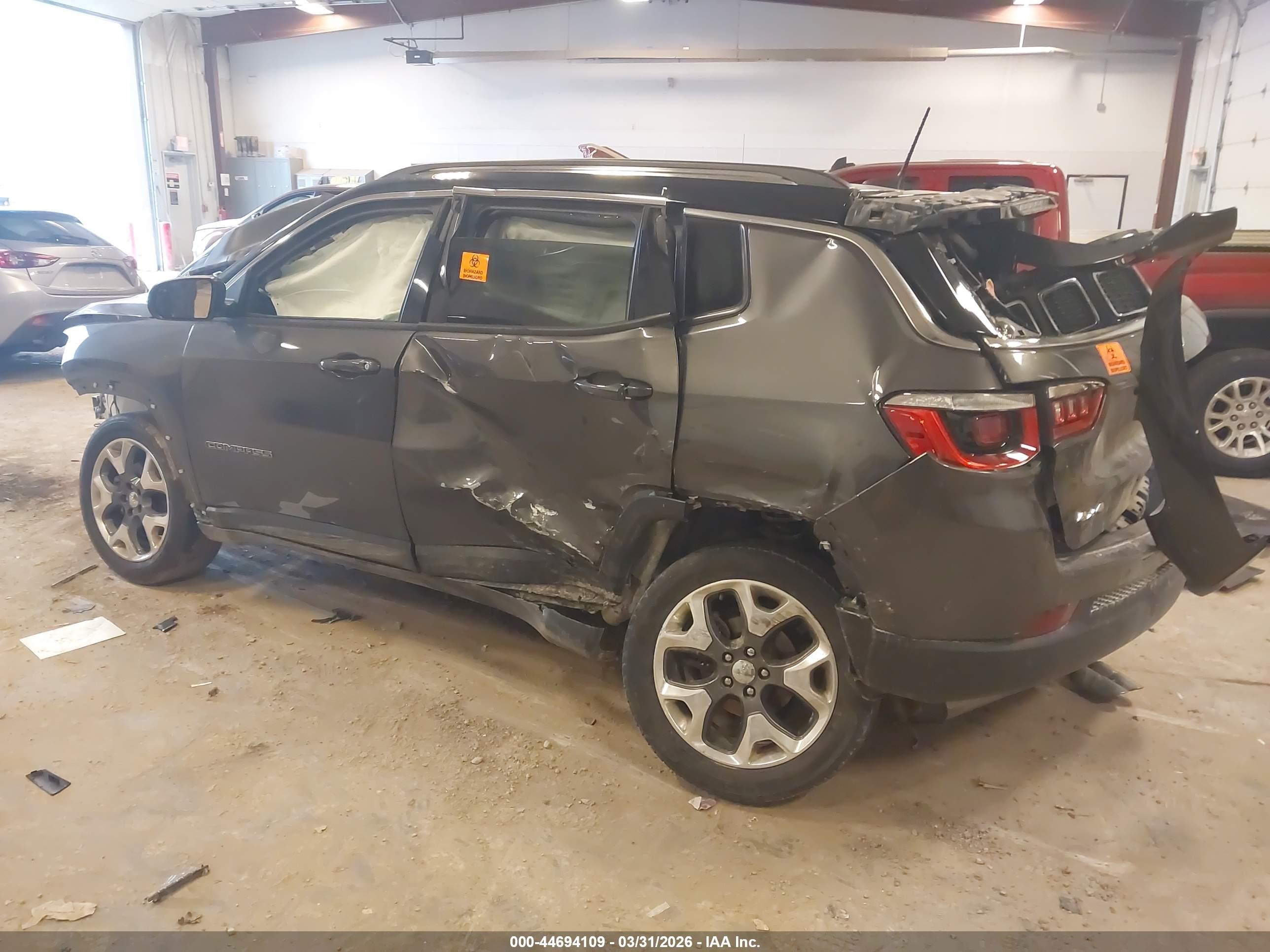 2018 Jeep Compass Limited 4x4 Gray vin: 3C4NJDCB7JT238746