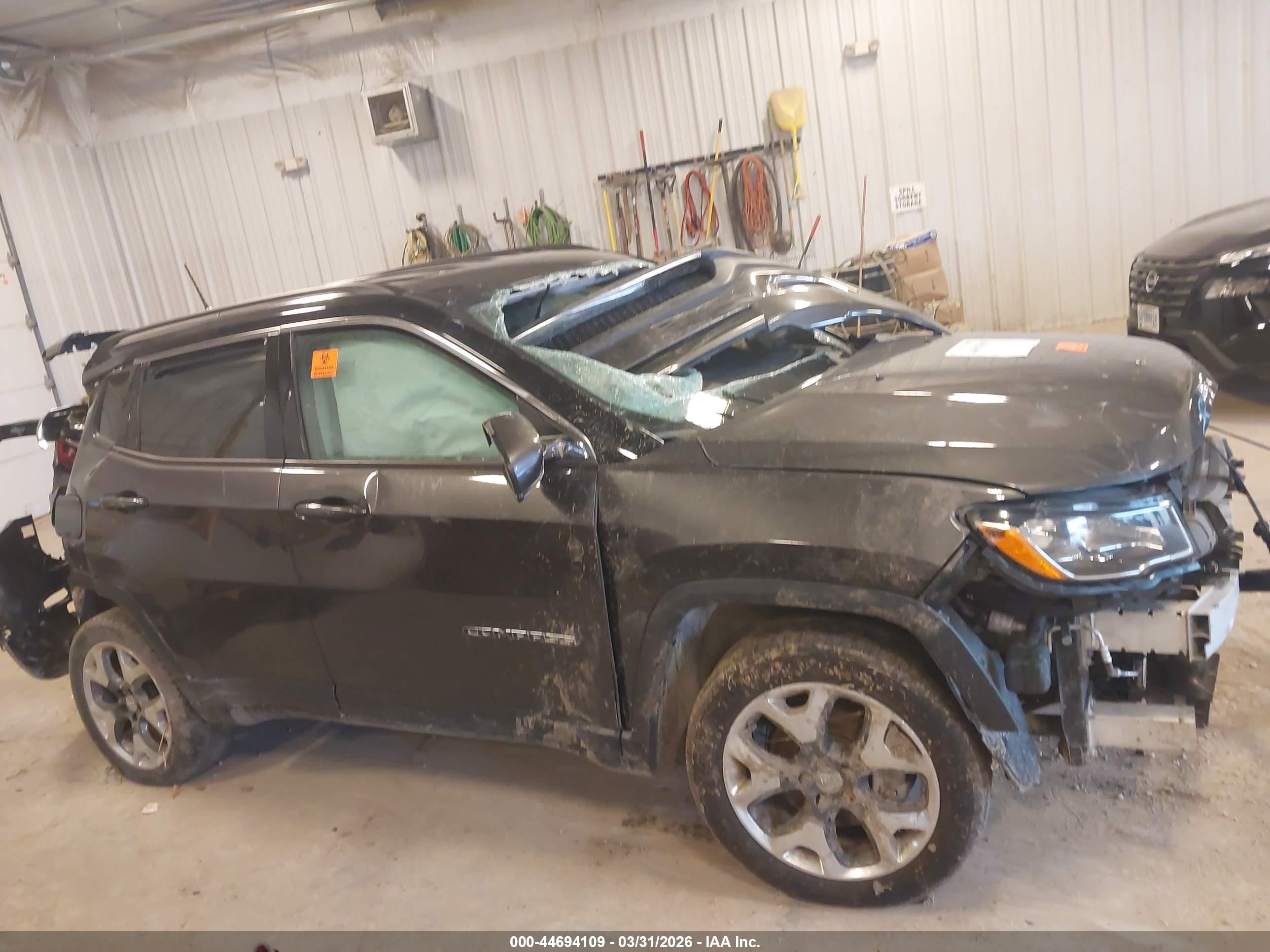 2018 Jeep Compass Limited 4x4 Gray vin: 3C4NJDCB7JT238746