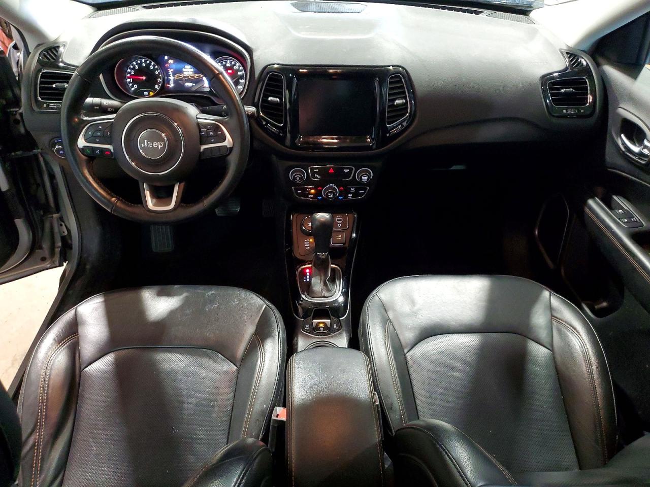 2019 Jeep Compass Limited Silver vin: 3C4NJDCB7KT619904