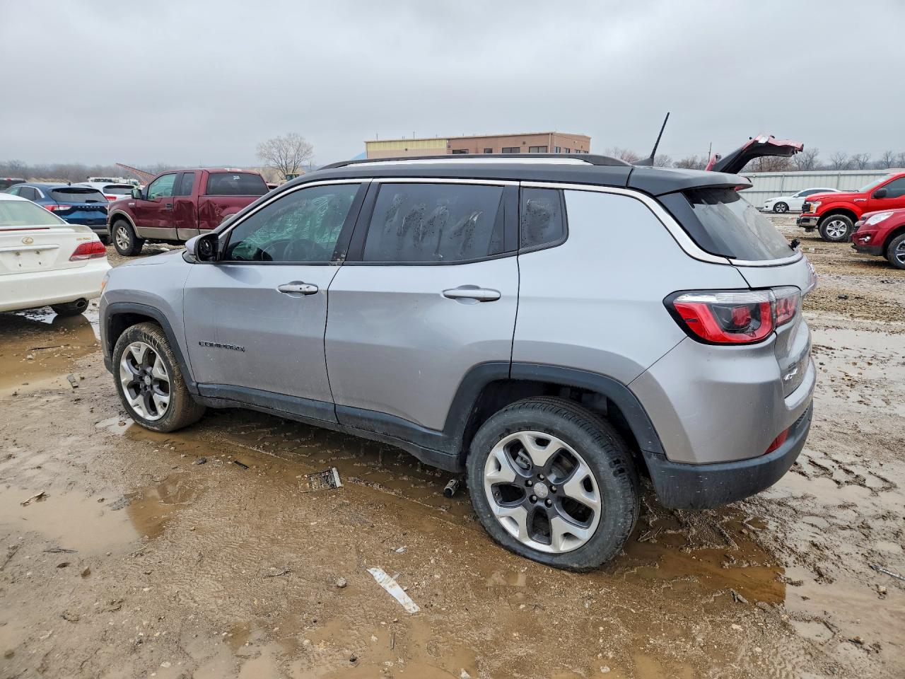 2018 Jep Compass Limited Silver vin: 3C4NJDCB8JT372472