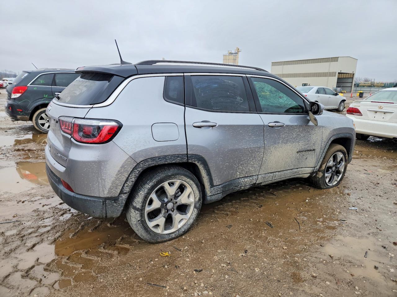2018 Jep Compass Limited Silver vin: 3C4NJDCB8JT372472
