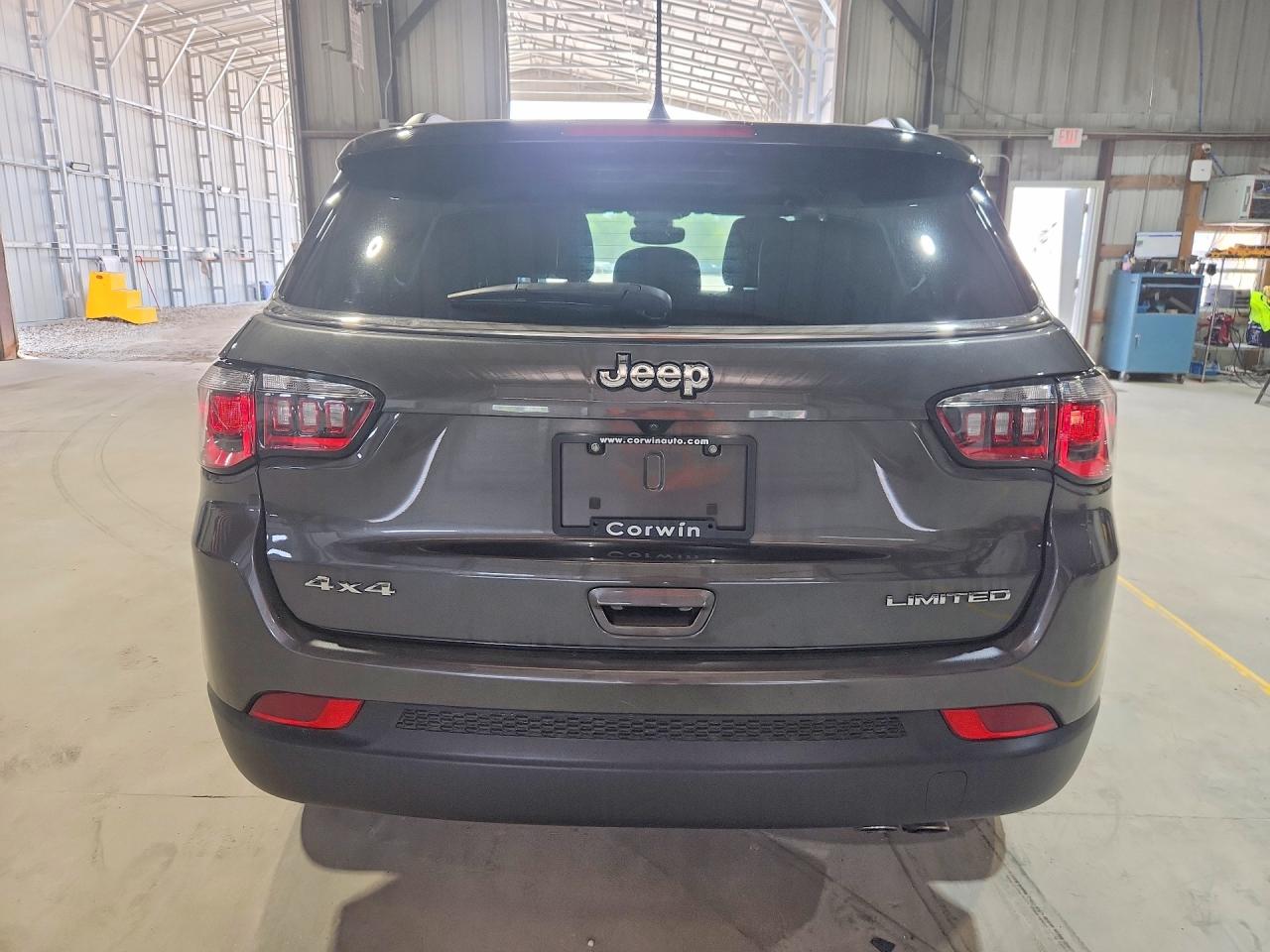 2022 Jeep Compass Limited Charcoal vin: 3C4NJDCB8NT209309