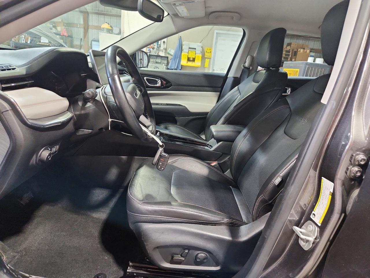 2022 Jeep Compass Limited Charcoal vin: 3C4NJDCB8NT209309