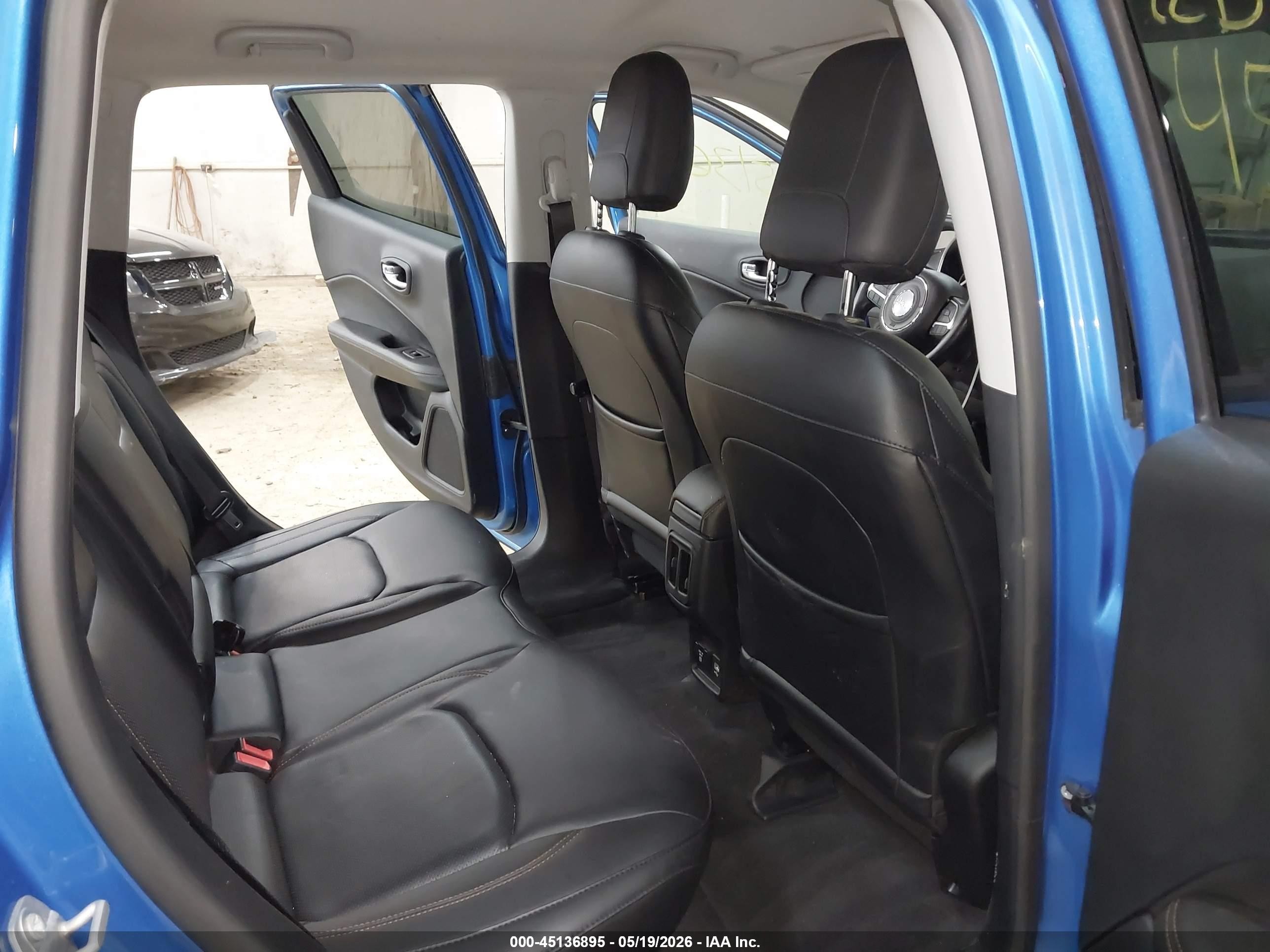 2018 Jeep Compass Limited 4x4 Синий vin: 3C4NJDCB9JT117085
