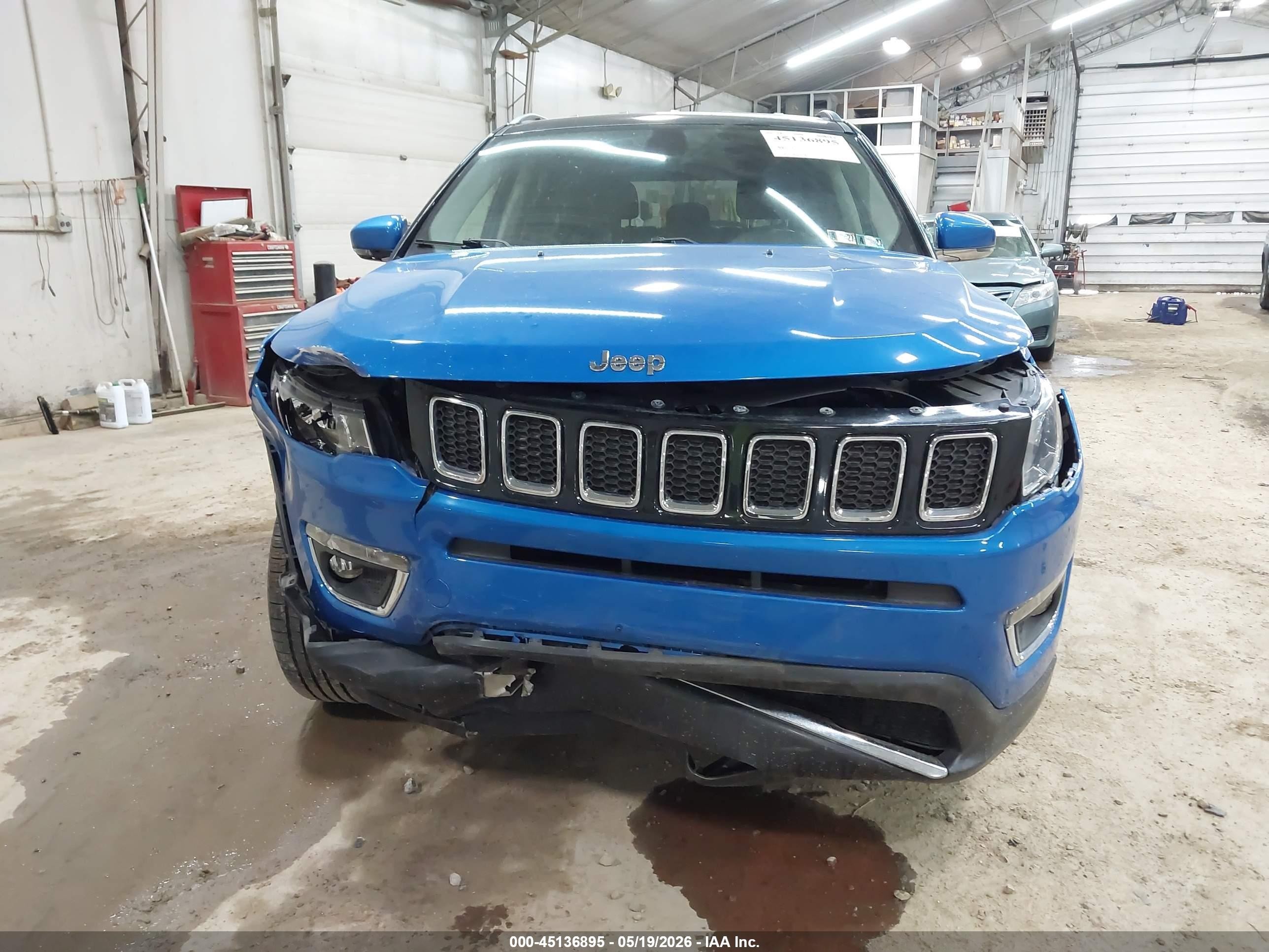 2018 Jeep Compass Limited 4x4 Синий vin: 3C4NJDCB9JT117085
