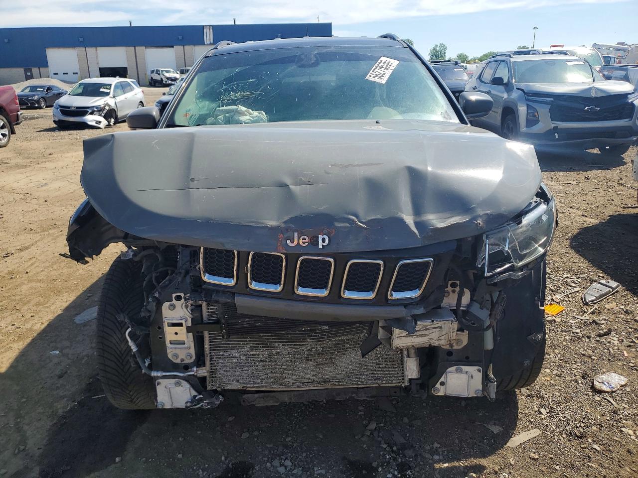 2020 Jeep Compass Limited Gray vin: 3C4NJDCB9LT233809