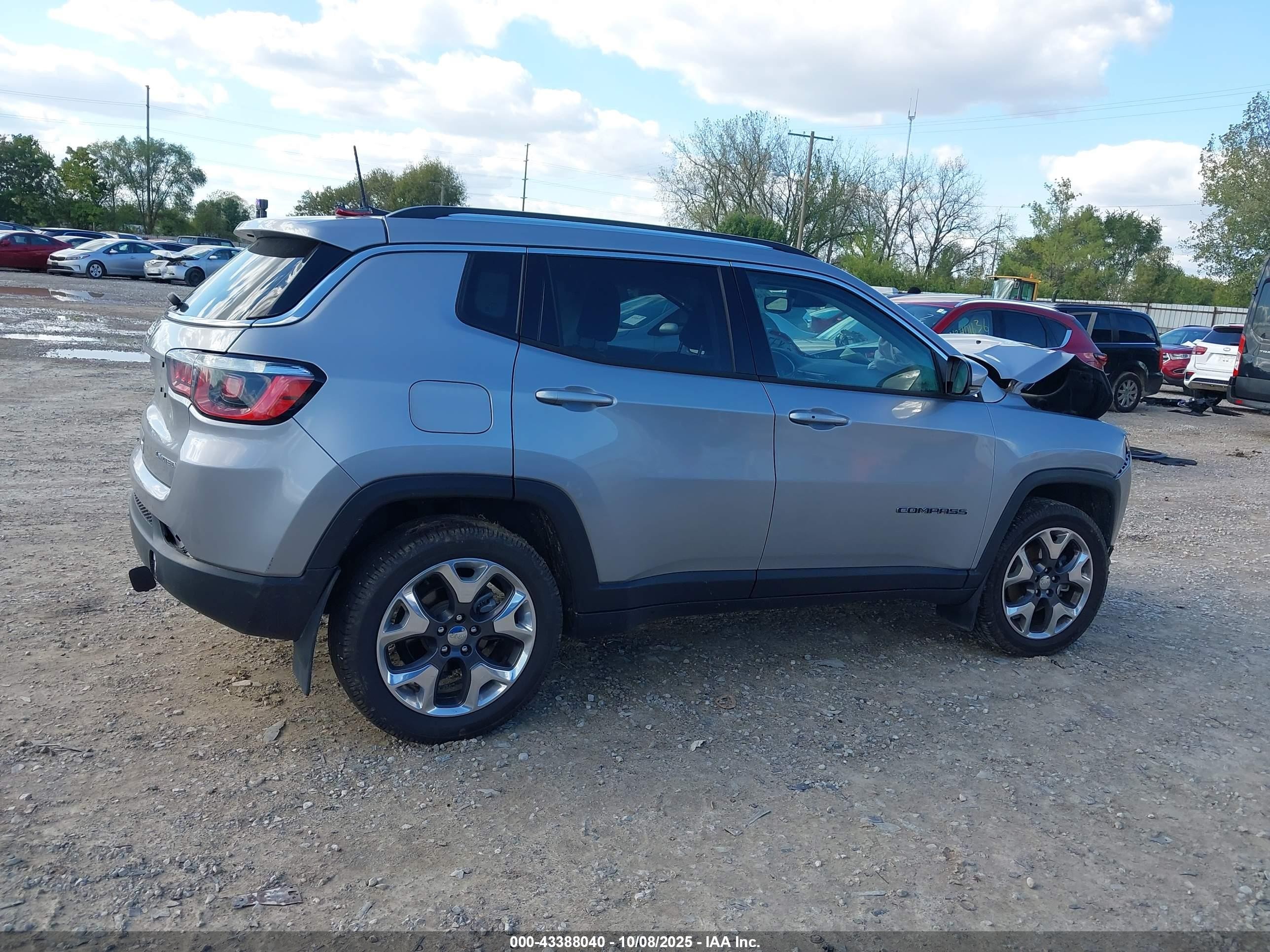 2017 Jeep New Compass Limited 4x4 Gray vin: 3C4NJDCBXHT641839