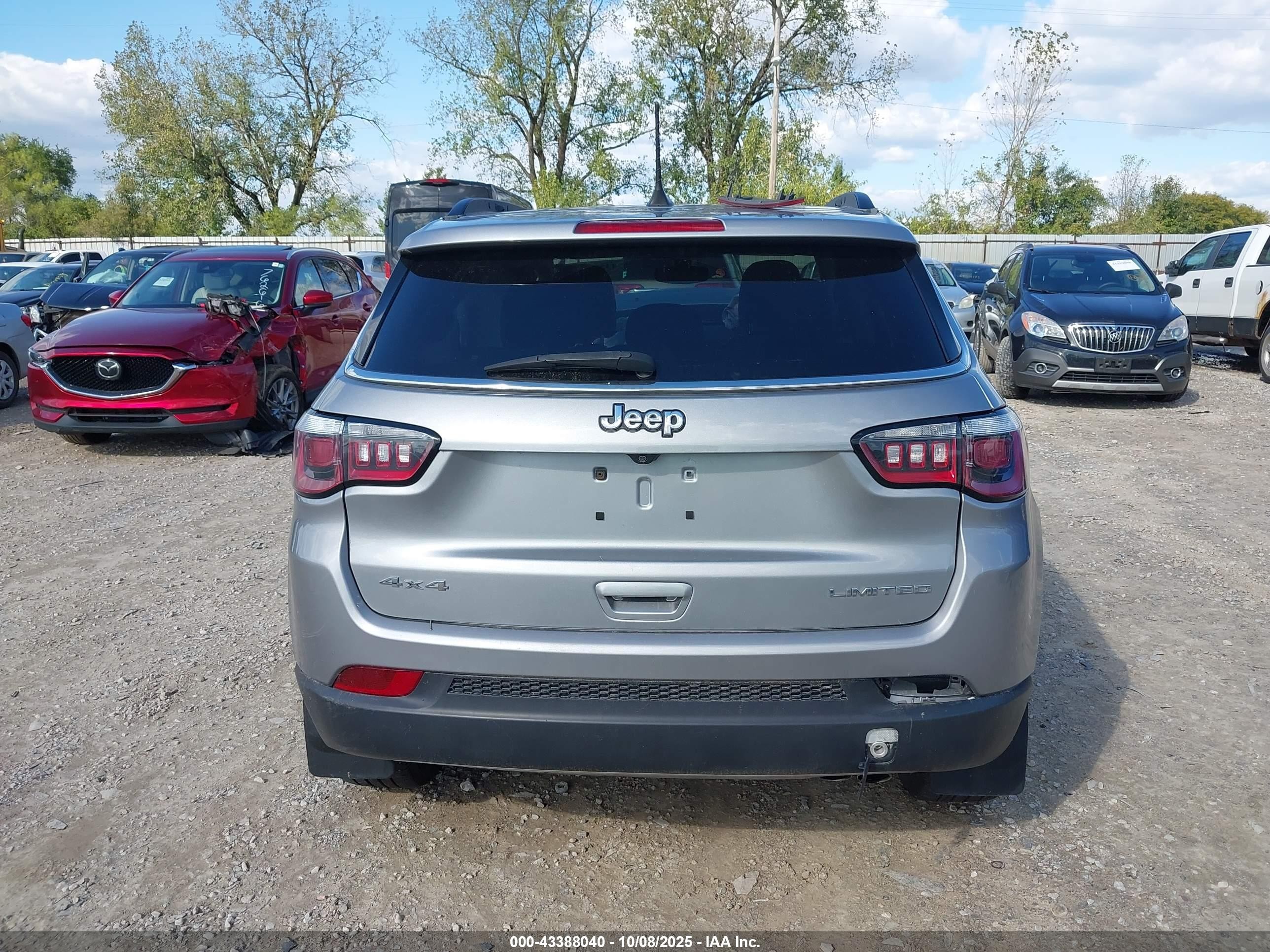 2017 Jeep New Compass Limited 4x4 Gray vin: 3C4NJDCBXHT641839