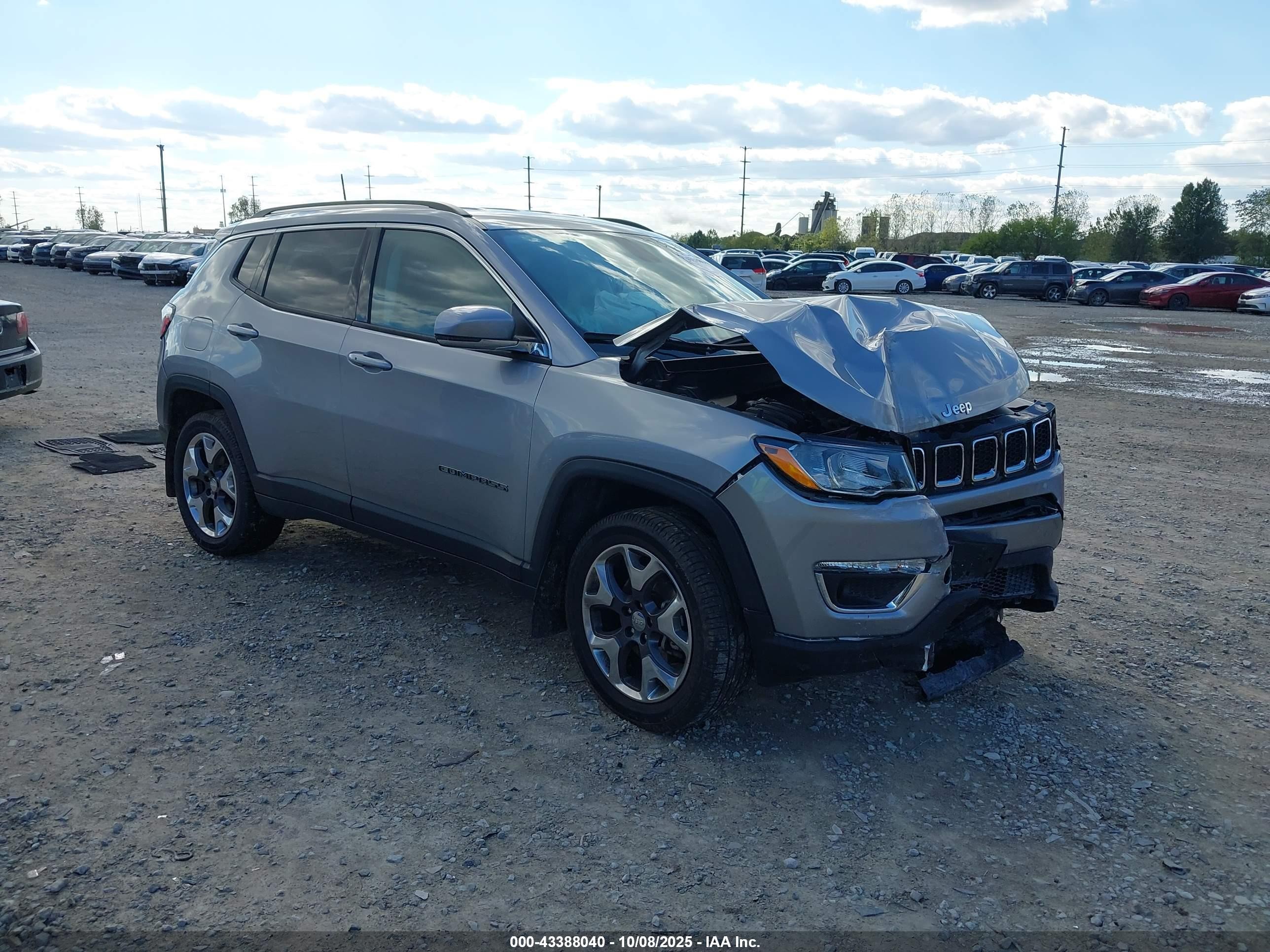 2017 Jeep New Compass Limited 4x4 Gray vin: 3C4NJDCBXHT641839