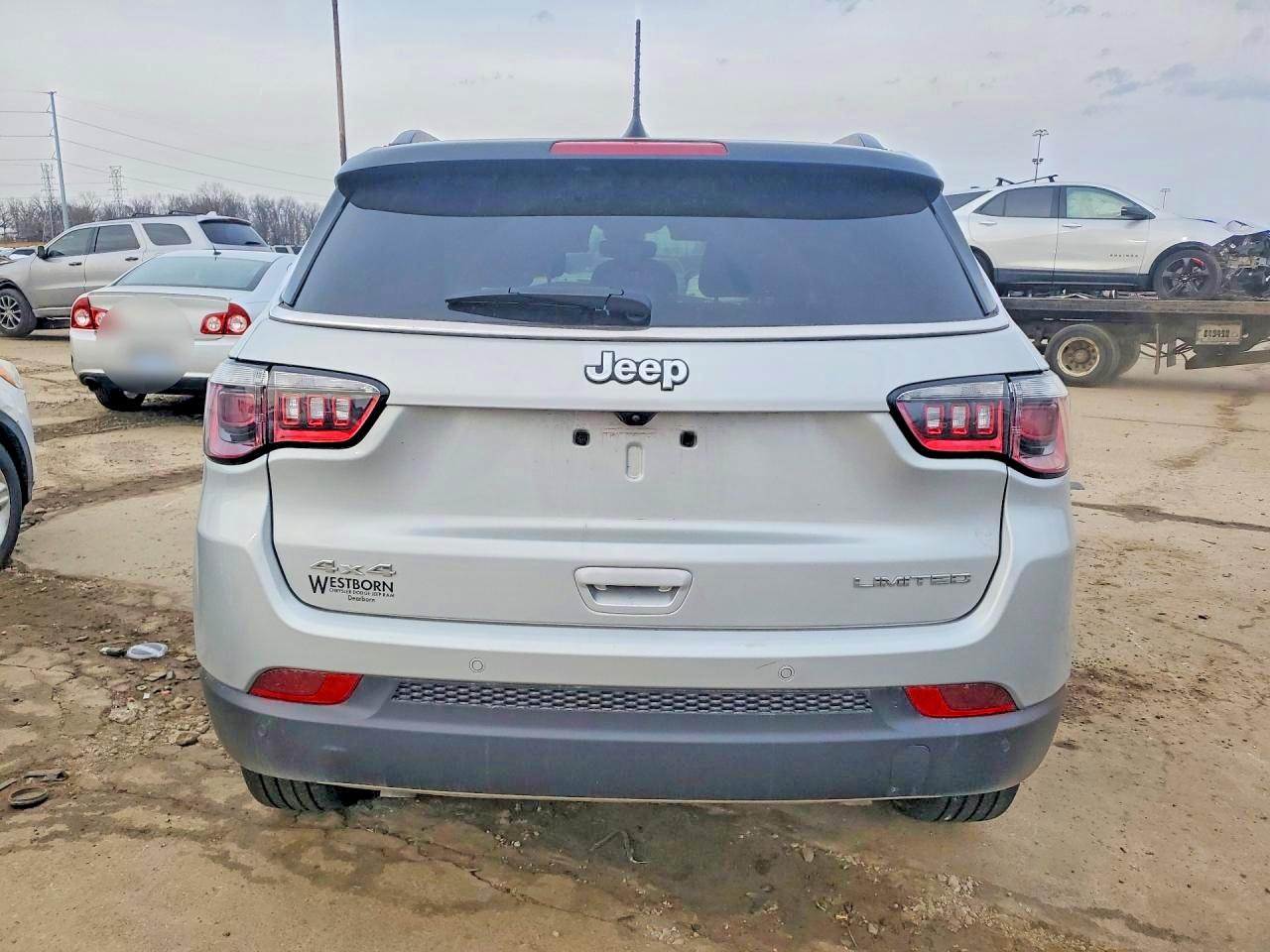 2024 Jeep Compass Limited Серебряный vin: 3C4NJDCN1RT128989