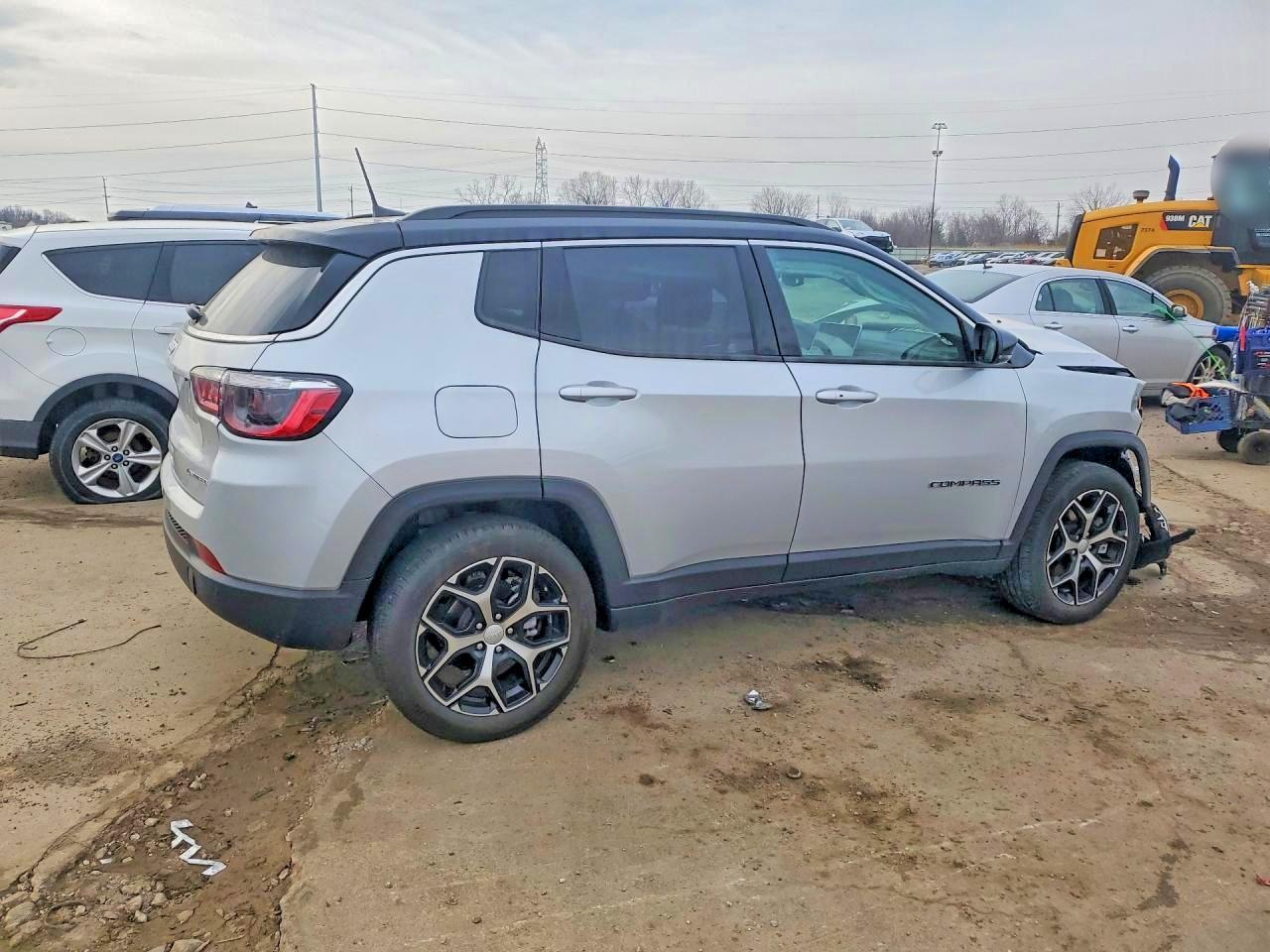 2024 Jeep Compass Limited Серебряный vin: 3C4NJDCN1RT128989
