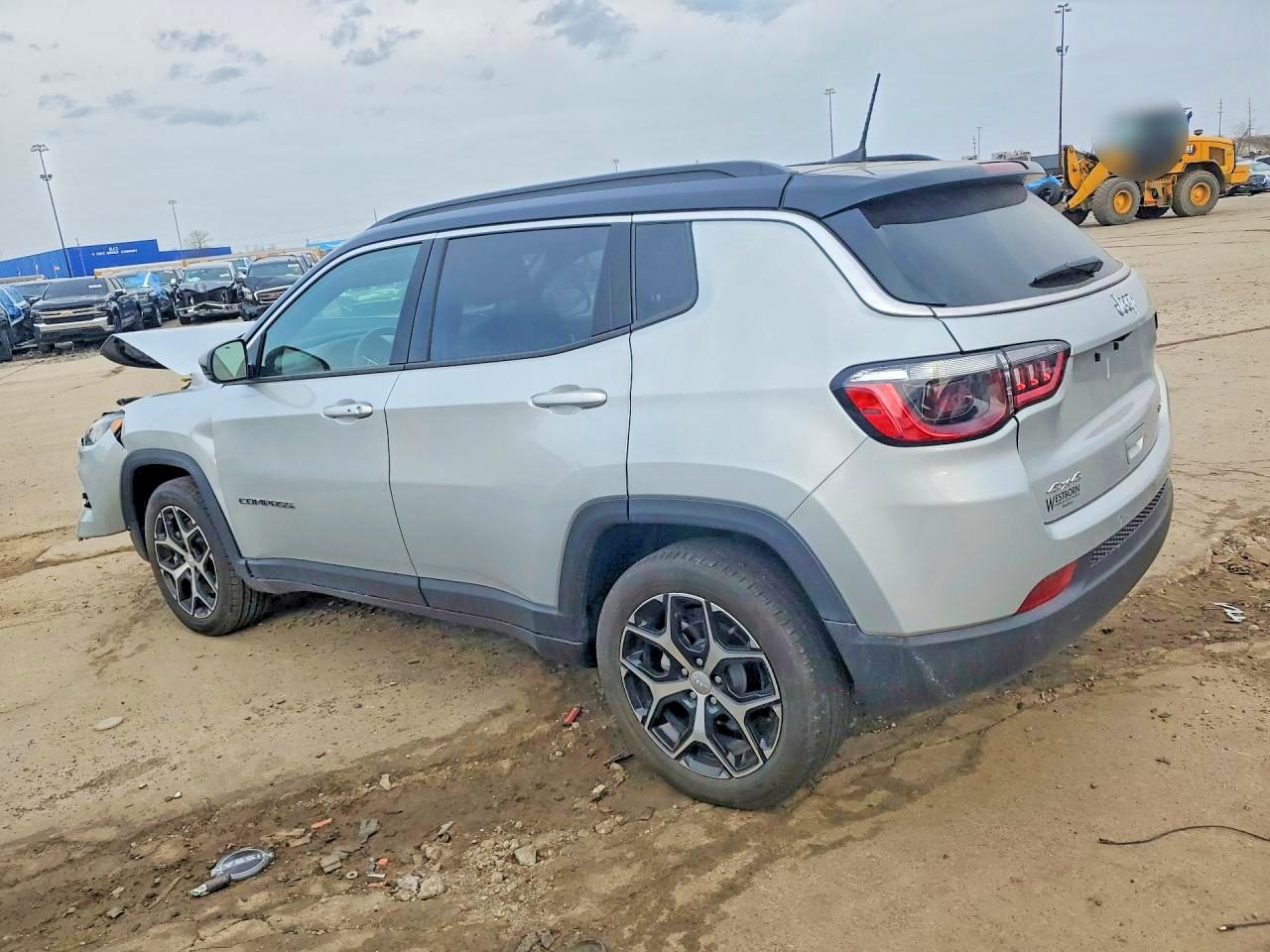 2024 Jeep Compass Limited Серебряный vin: 3C4NJDCN1RT128989