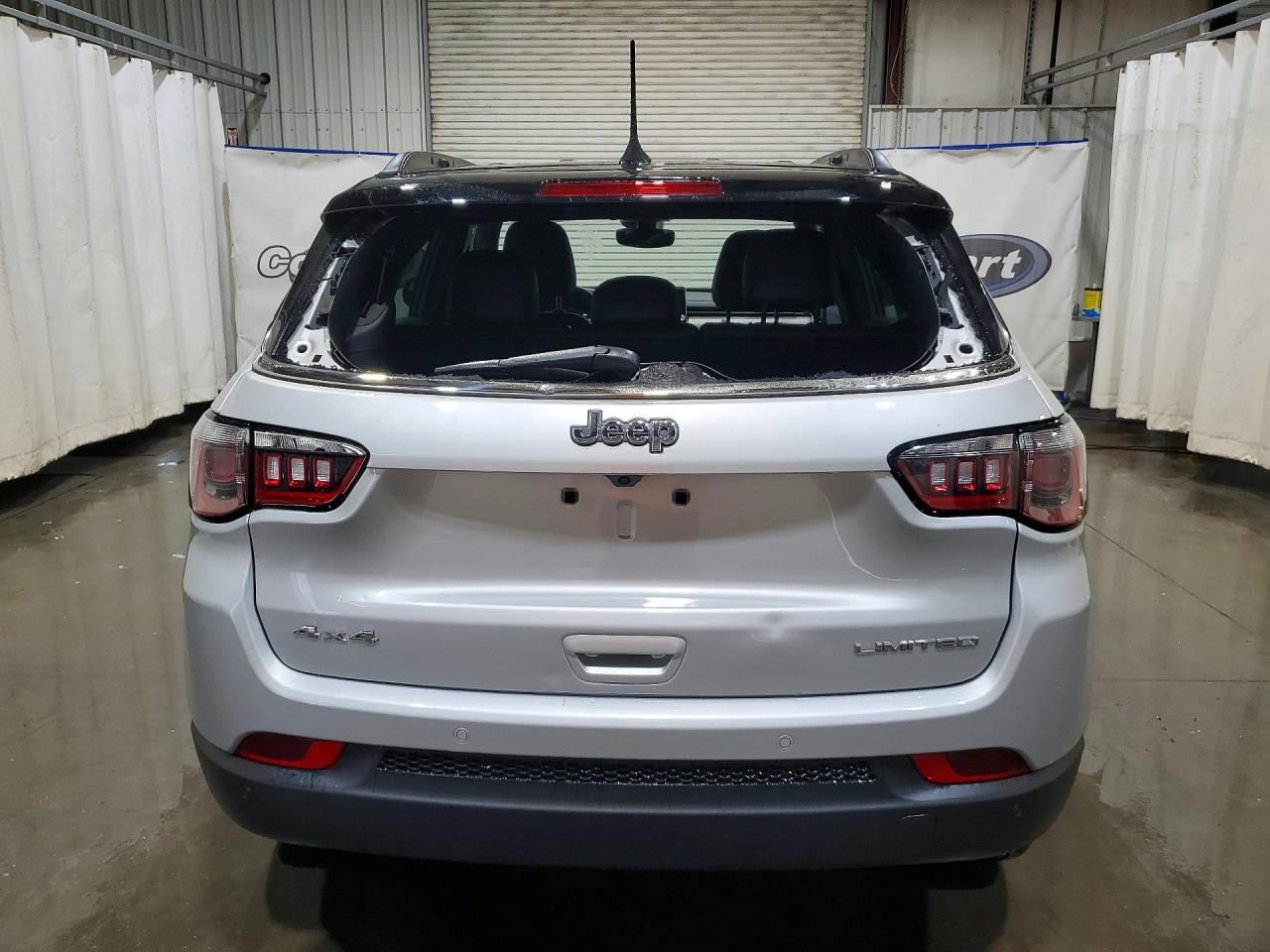 2026 Jeep Compass Limited Серебряный vin: 3C4NJDCN1TT244202