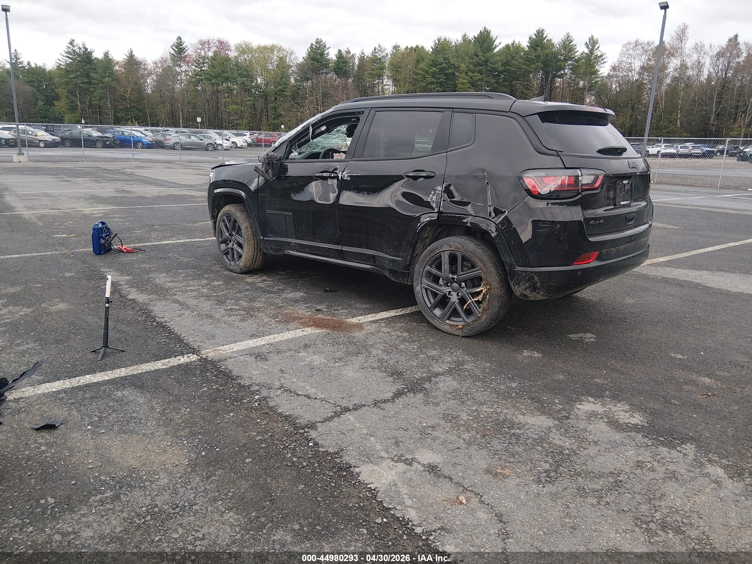 2024 Jeep Compass Limited 4x4 Черный vin: 3C4NJDCN2RT171866