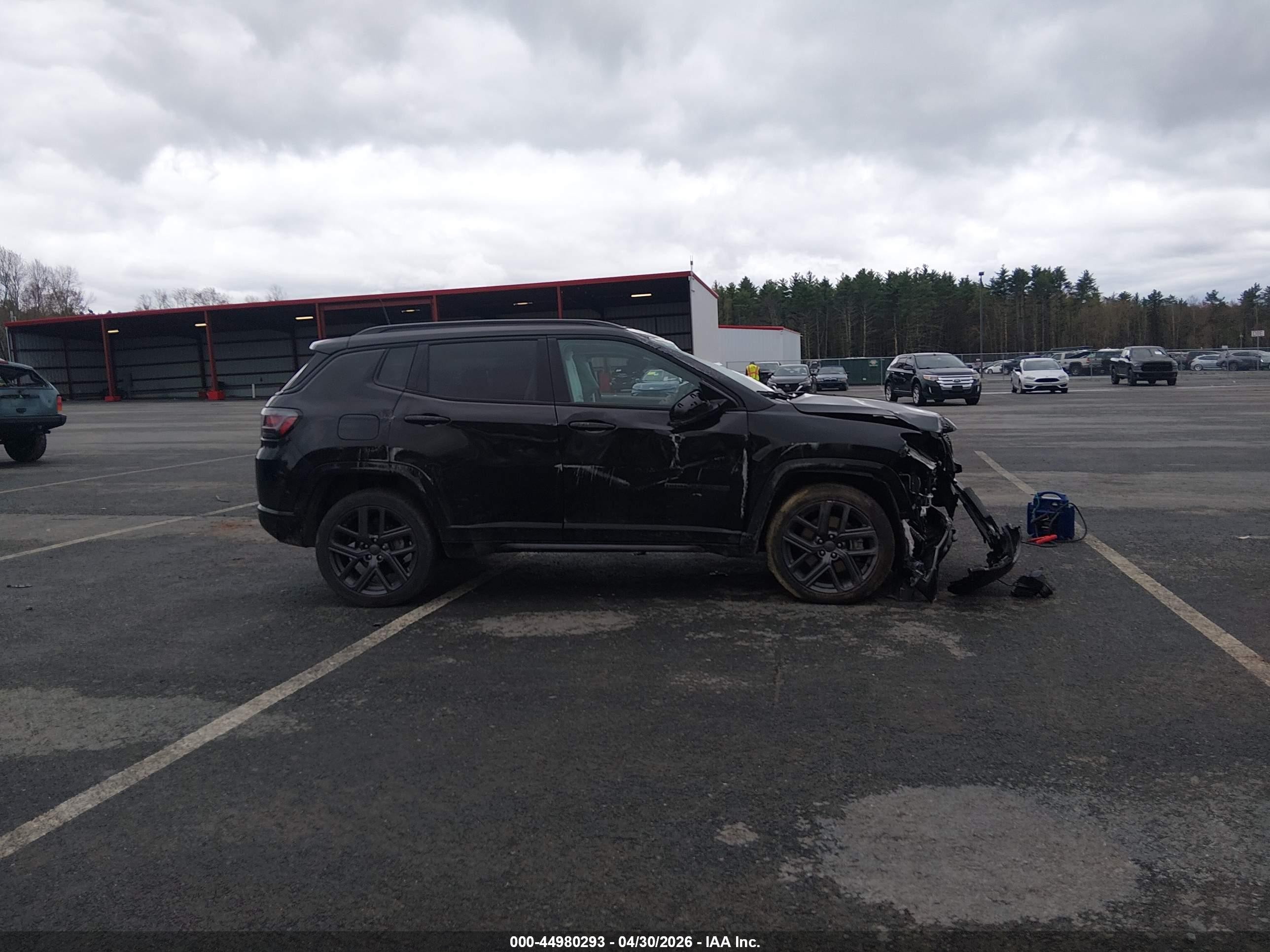 2024 Jeep Compass Limited 4x4 Черный vin: 3C4NJDCN2RT171866
