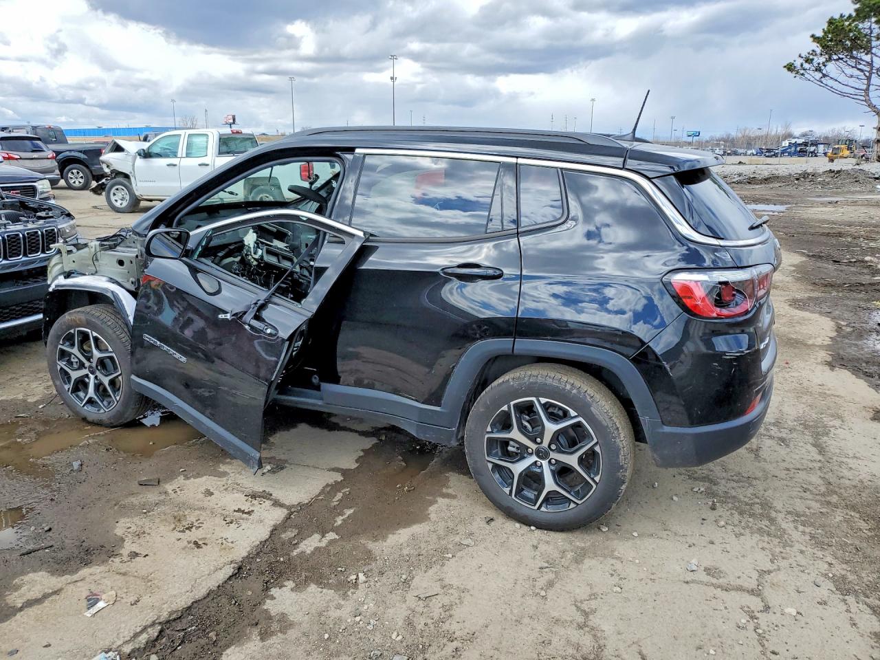 2025 Jeep Compass Limited Черный vin: 3C4NJDCN2ST576308