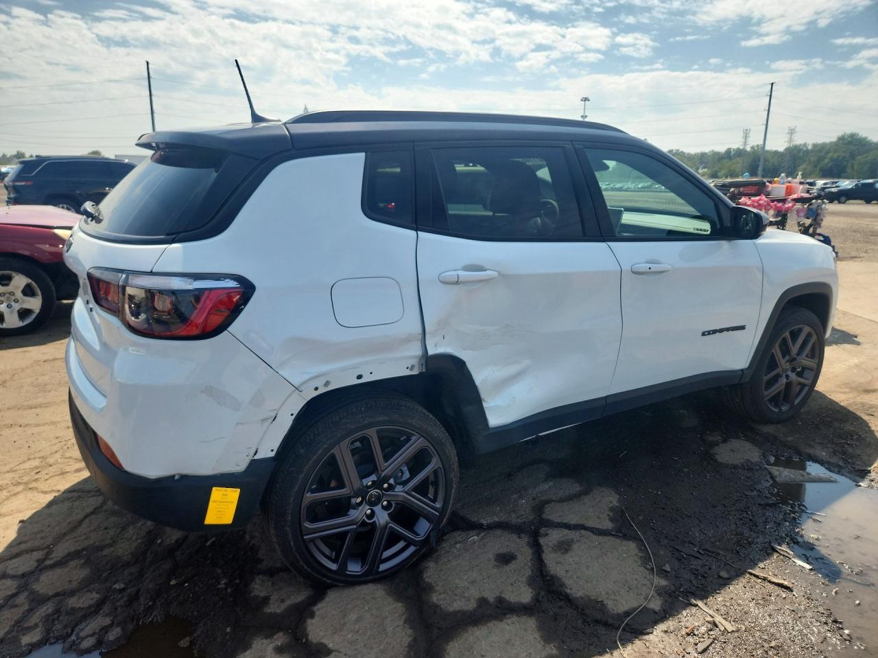 2026 Jeep Compass Limited White vin: 3C4NJDCN2TT171759