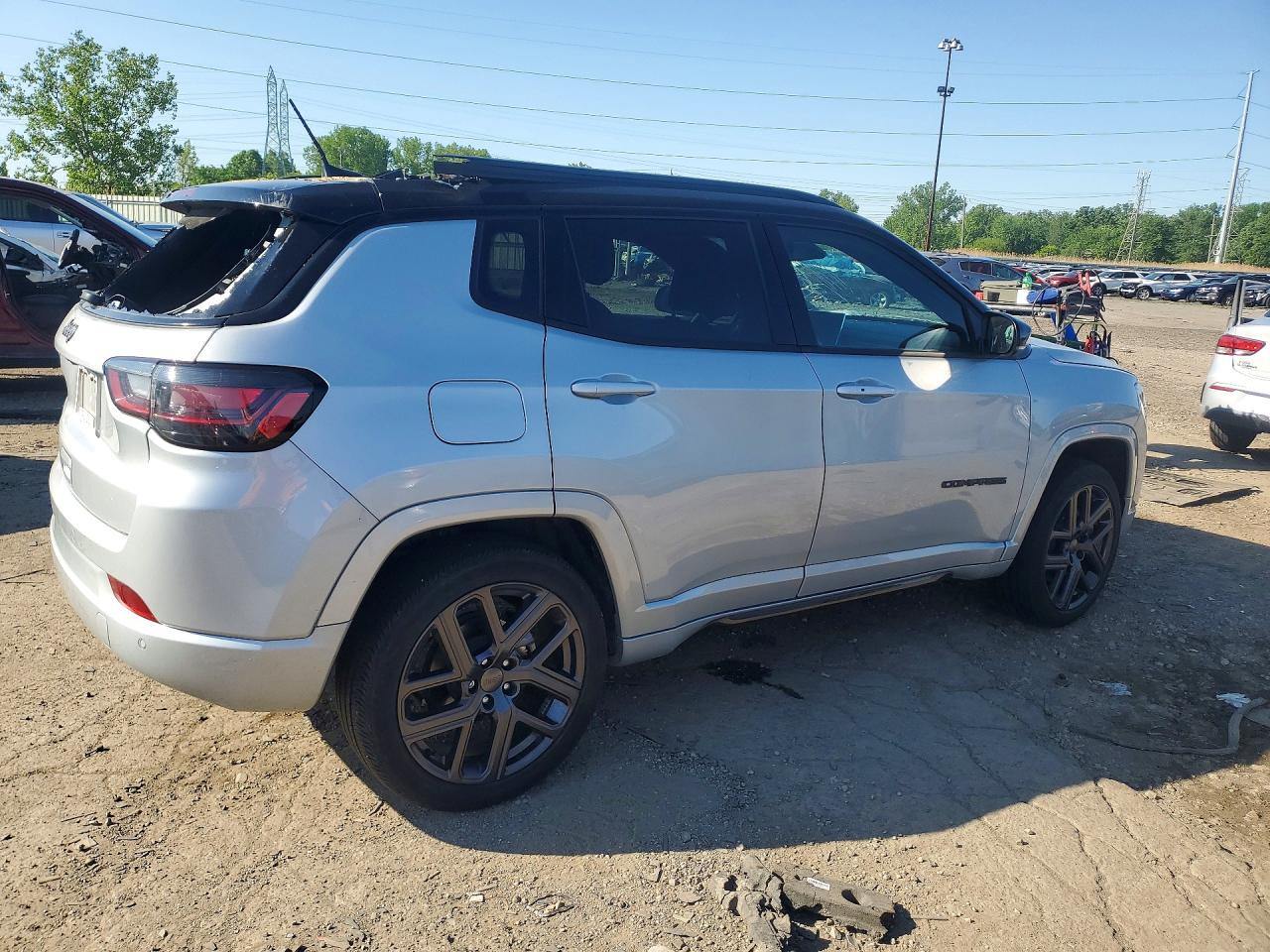 2024 Jeep Compass Limited Серебряный vin: 3C4NJDCN4RT157371