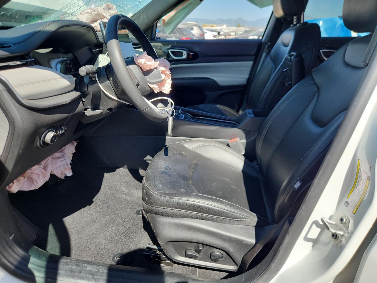 2025 Jeep Compass Limited White vin: 3C4NJDCN6ST505001 Damage: Airbag - Front Left, Deployed, Replacement Required