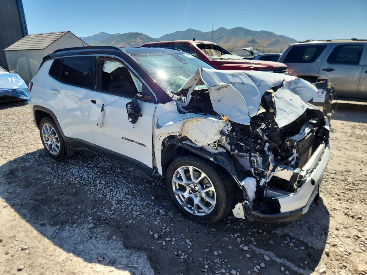 2025 Jeep Compass Limited White vin: 3C4NJDCN6ST505001 Damage: Right Head Lamp, Broken, Replacement Required