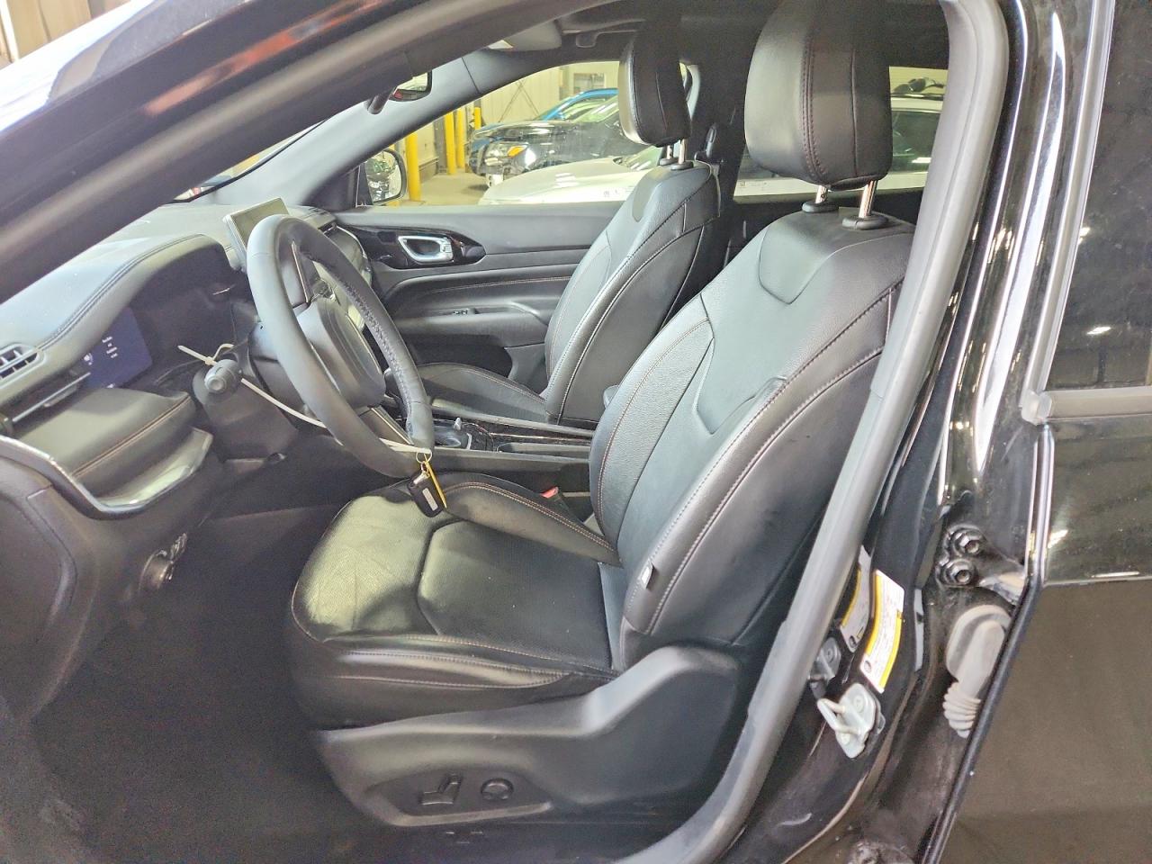 2023 Jeep Compass Limited Черный vin: 3C4NJDCN7PT500722