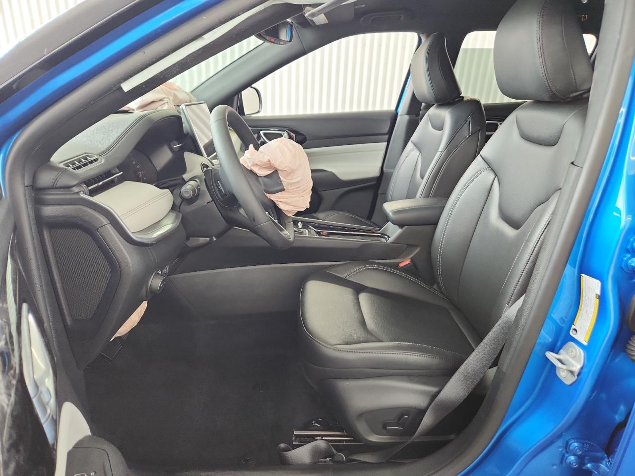2026 Jeep Compass Limited Blue vin: 3C4NJDCN7TT224293 Damage: Airbag - Front Left, Deployed, Replacement Required