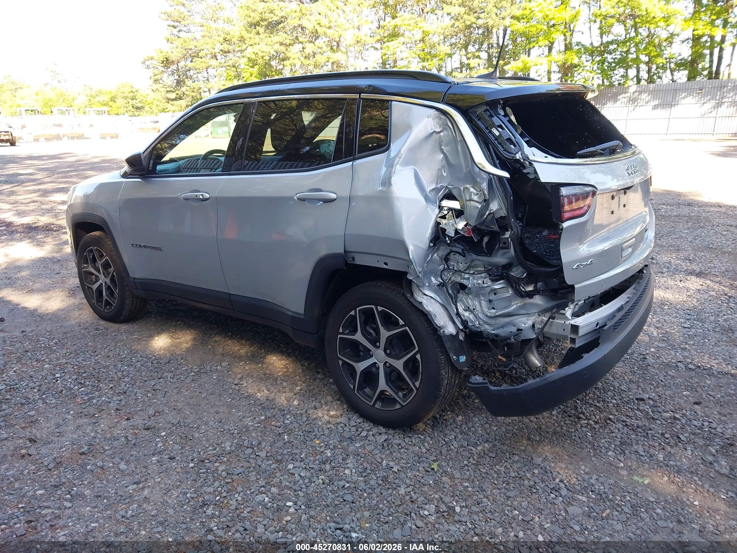 2024 Jeep Compass Limited 4x4 Silver vin: 3C4NJDCN9RT125693