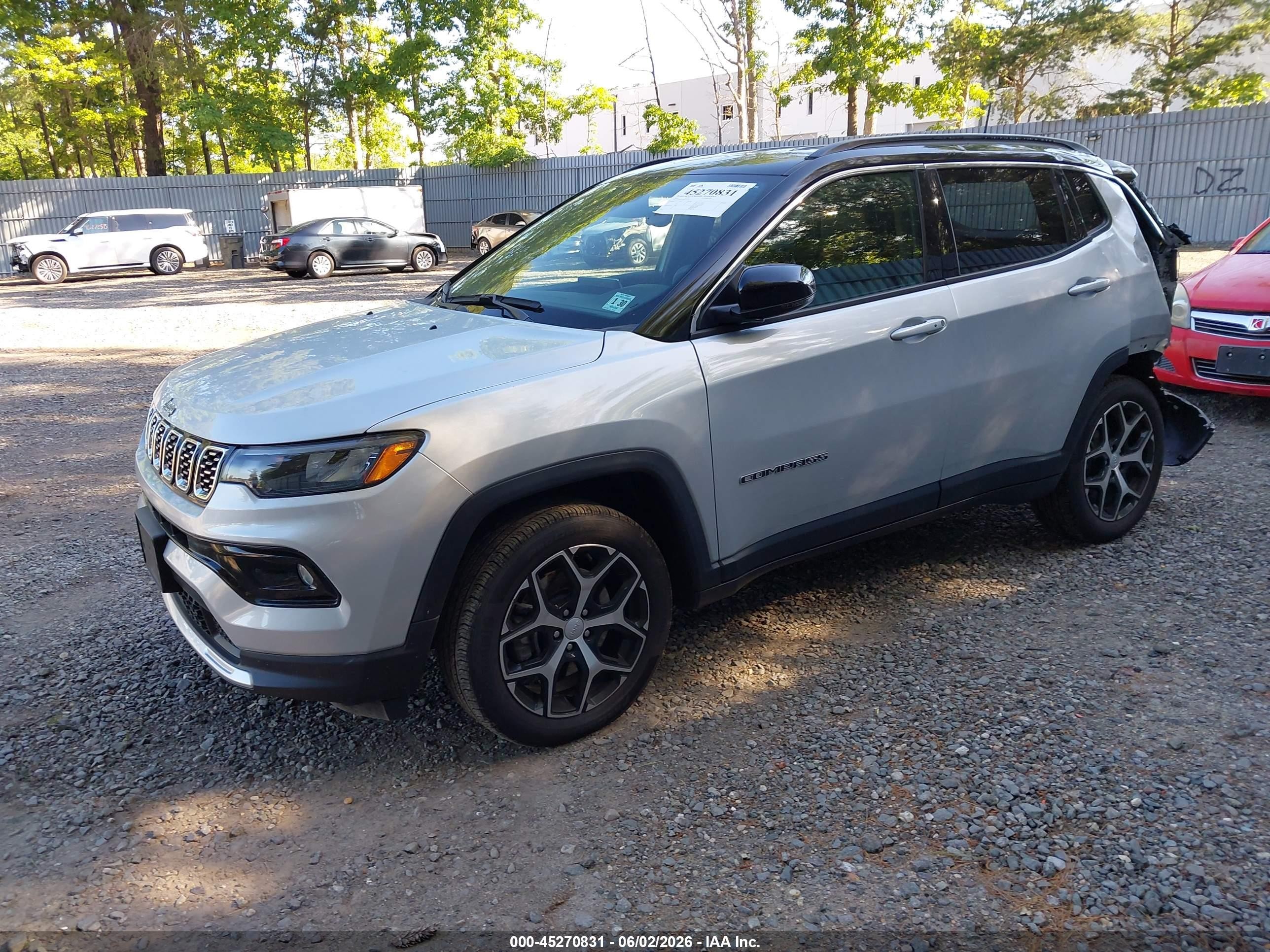 2024 Jeep Compass Limited 4x4 Silver vin: 3C4NJDCN9RT125693