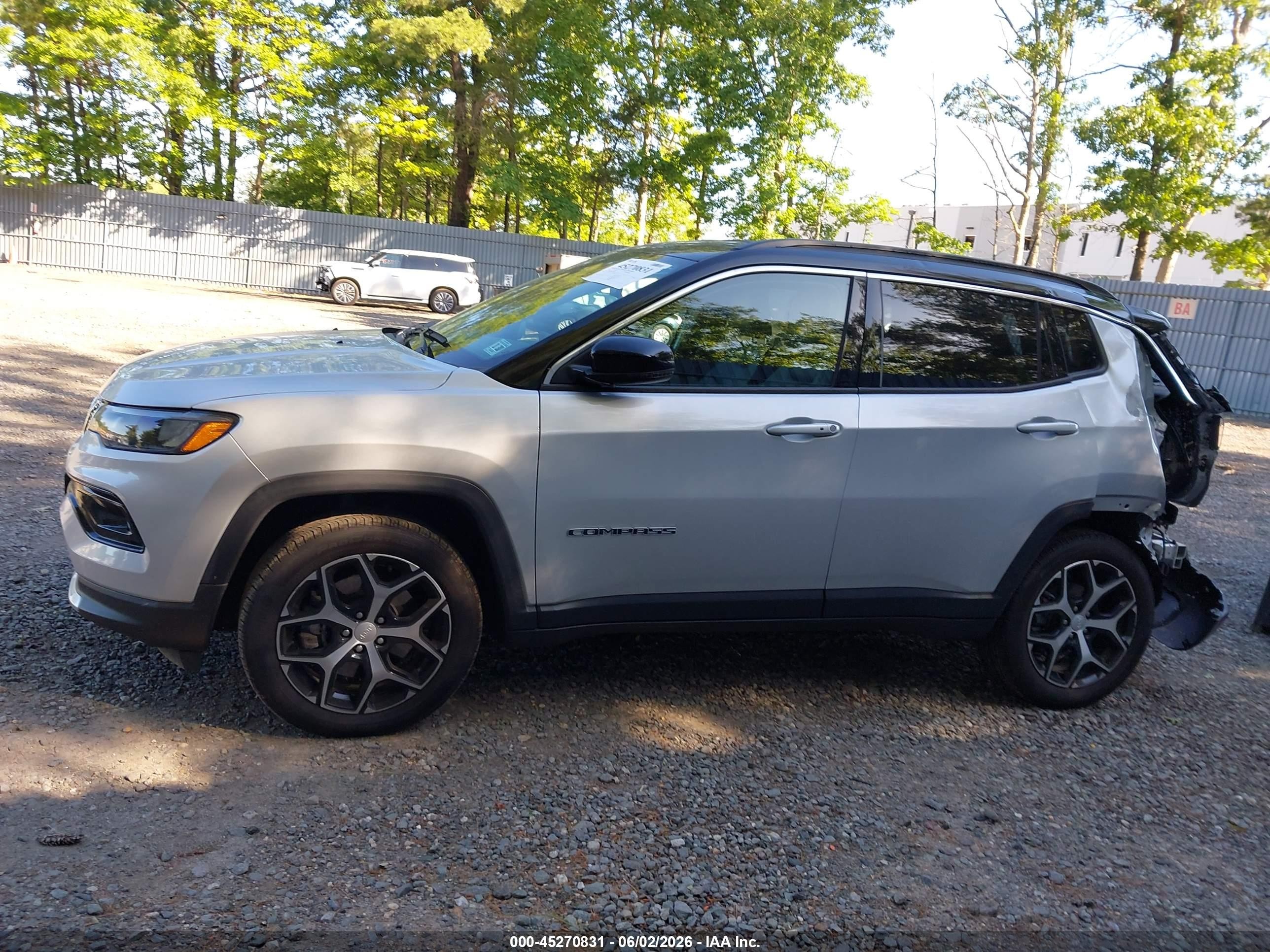 2024 Jeep Compass Limited 4x4 Silver vin: 3C4NJDCN9RT125693