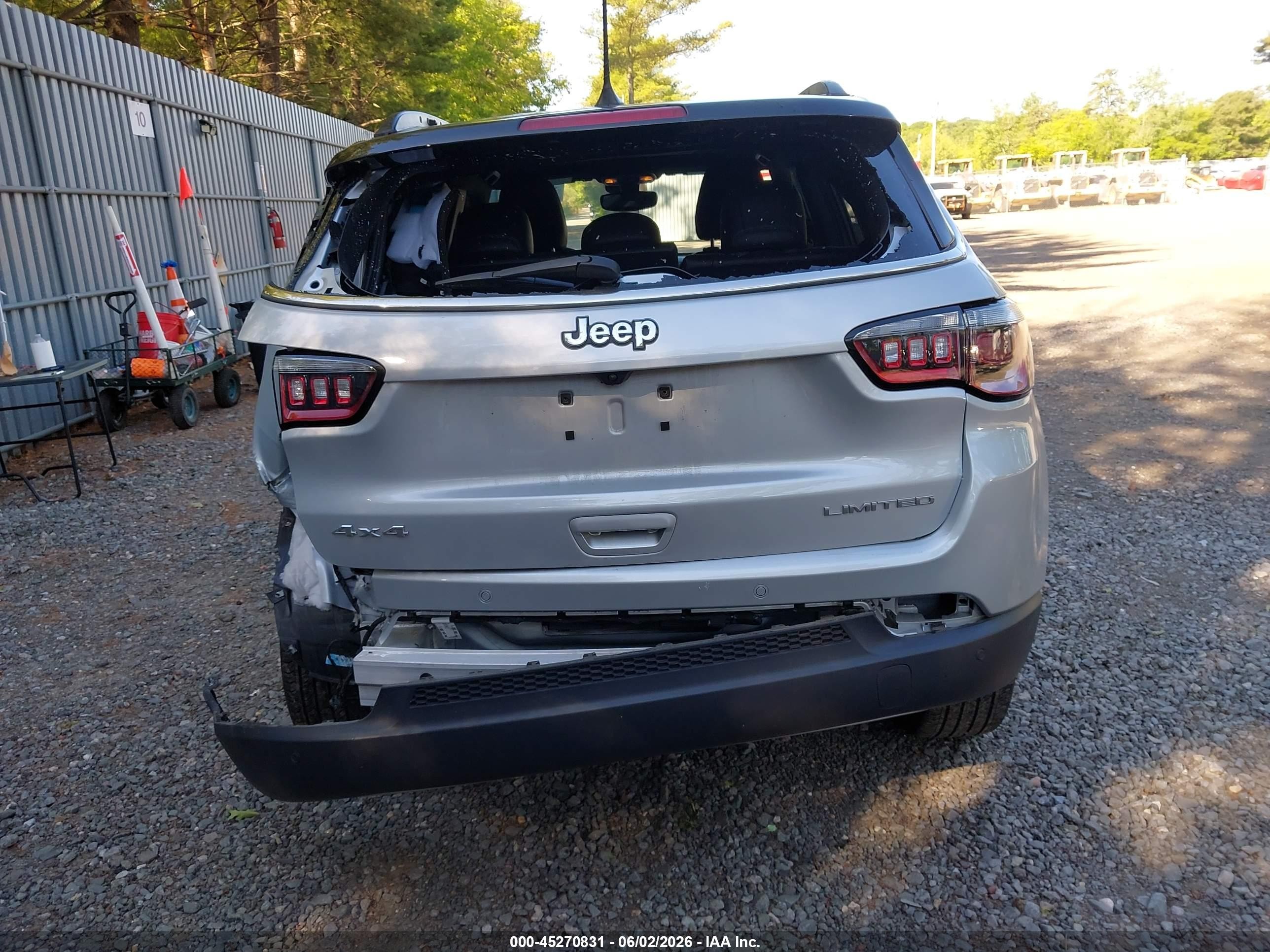2024 Jeep Compass Limited 4x4 Silver vin: 3C4NJDCN9RT125693