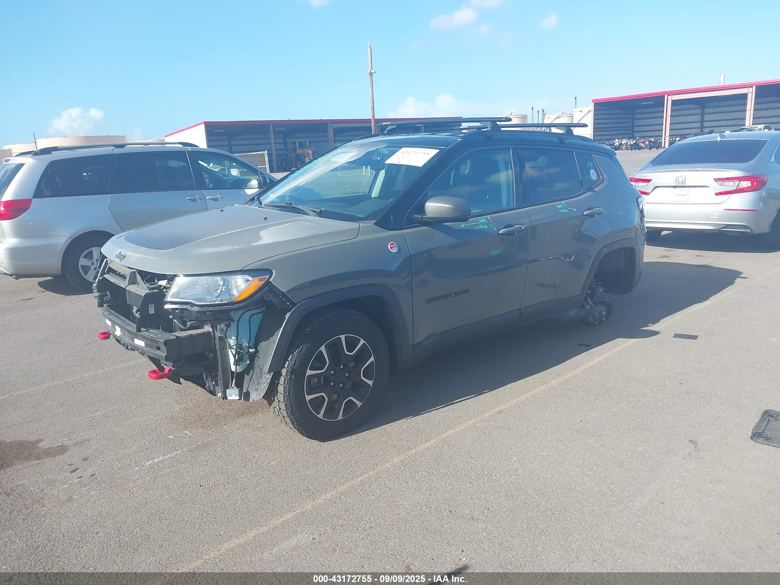 2021 Jeep Compass Trailhawk 4x4 Gray vin: 3C4NJDDB0MT503204