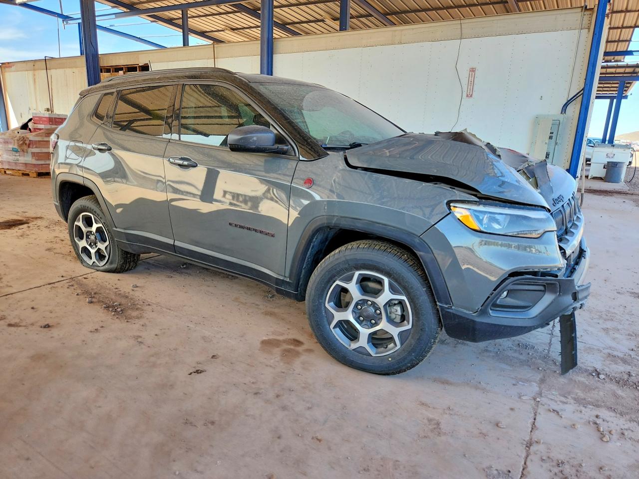 2022 Jeep Compass Trailhawk Gray vin: 3C4NJDDB0NT115553