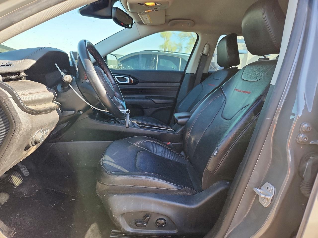 2022 Jeep Compass Trailhawk Gray vin: 3C4NJDDB0NT115553