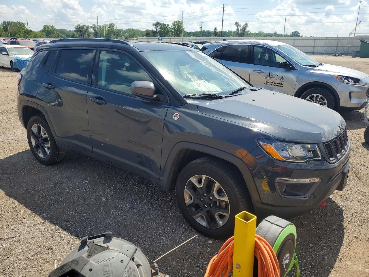 2017 Jeep Compass Trailhawk Gray vin: 3C4NJDDB1HT689308