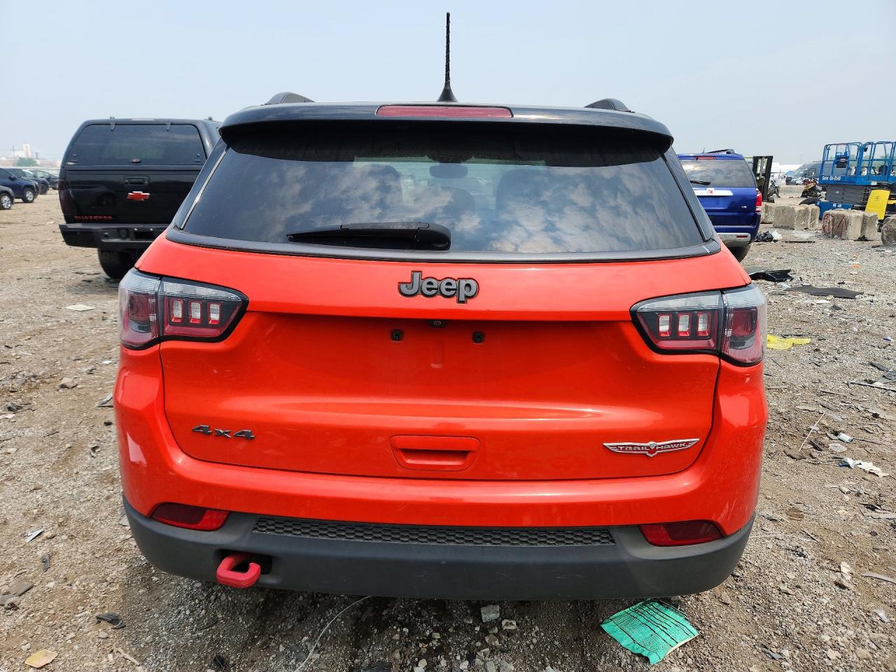2017 Jeep Compass Trailhawk Orange vin: 3C4NJDDB2HT667060