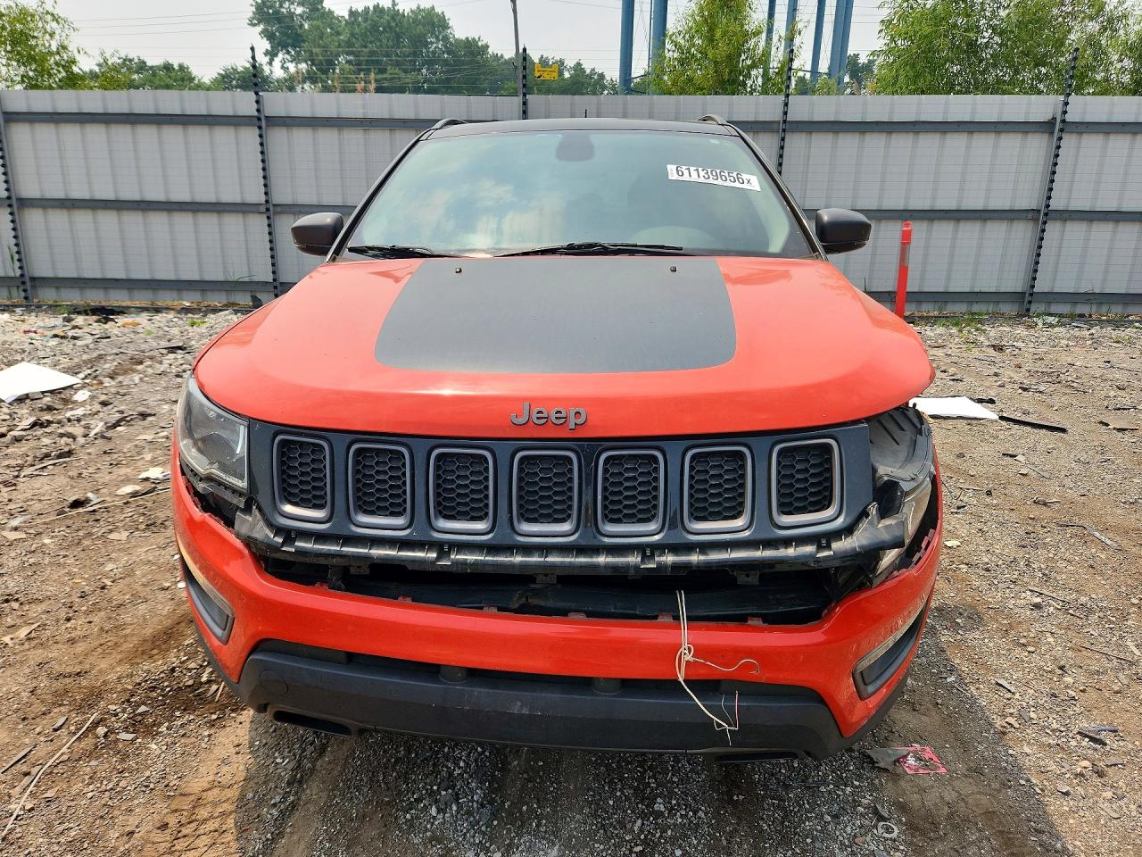 2017 Jeep Compass Trailhawk Orange vin: 3C4NJDDB2HT667060